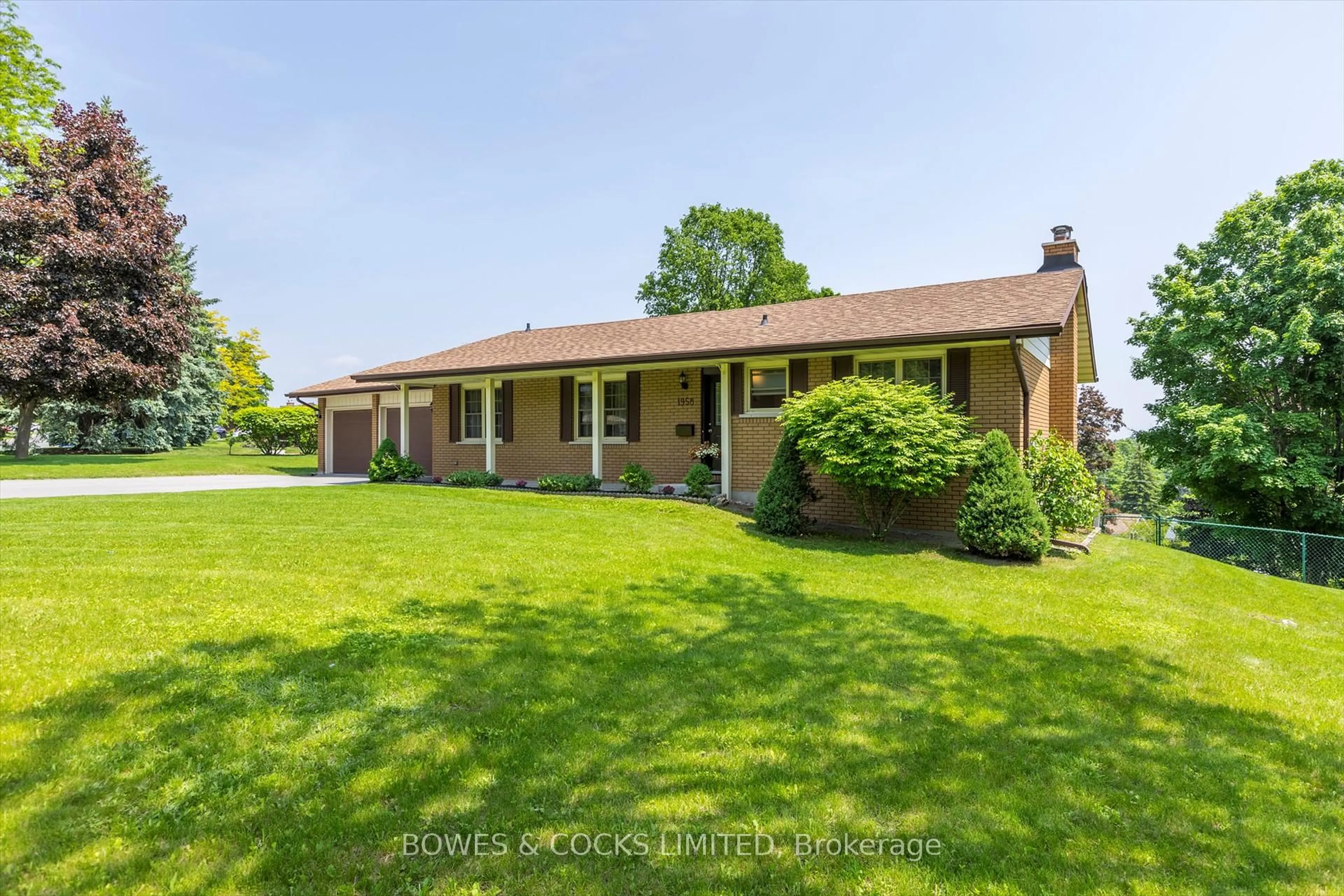 A pic from outside/outdoor area/front of a property/back of a property/a pic from drone, water/lake/river/ocean view for 1958 Bankside Dr, Peterborough Ontario K9K 1A4