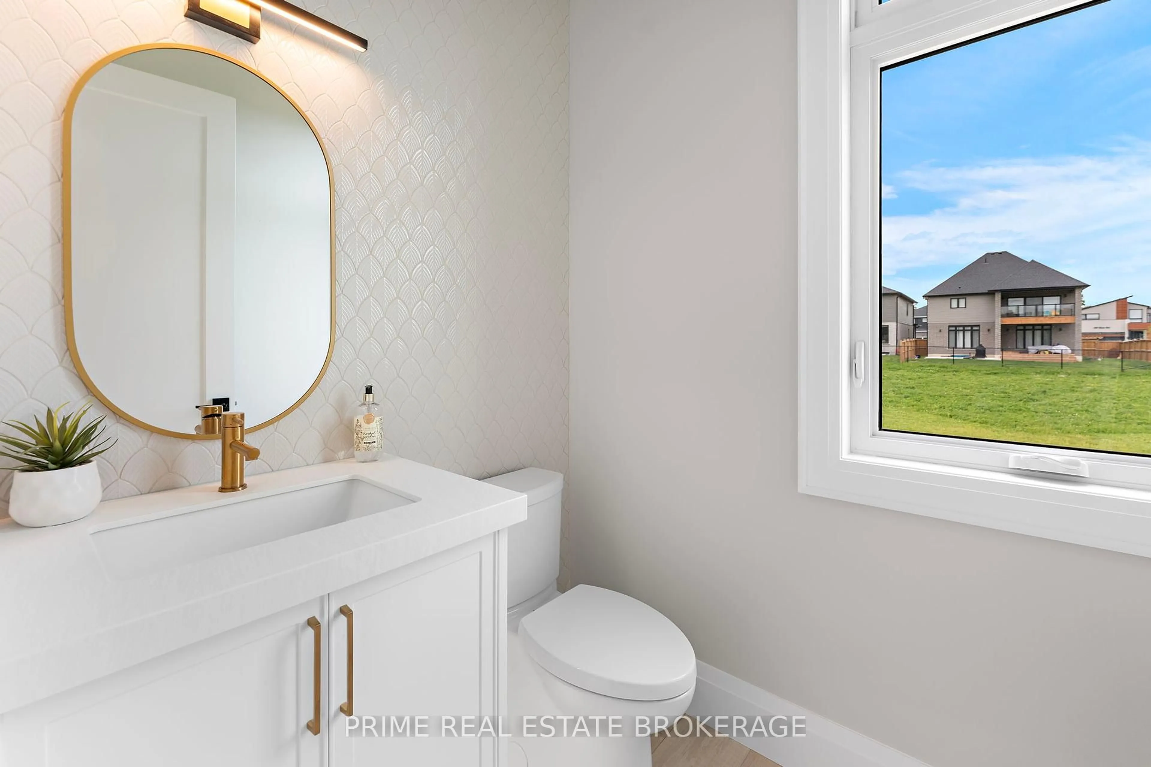 Contemporary bathroom, ceramic/tile floor for 2540 Bridgehaven Dr, London North Ontario N6G 0Z7