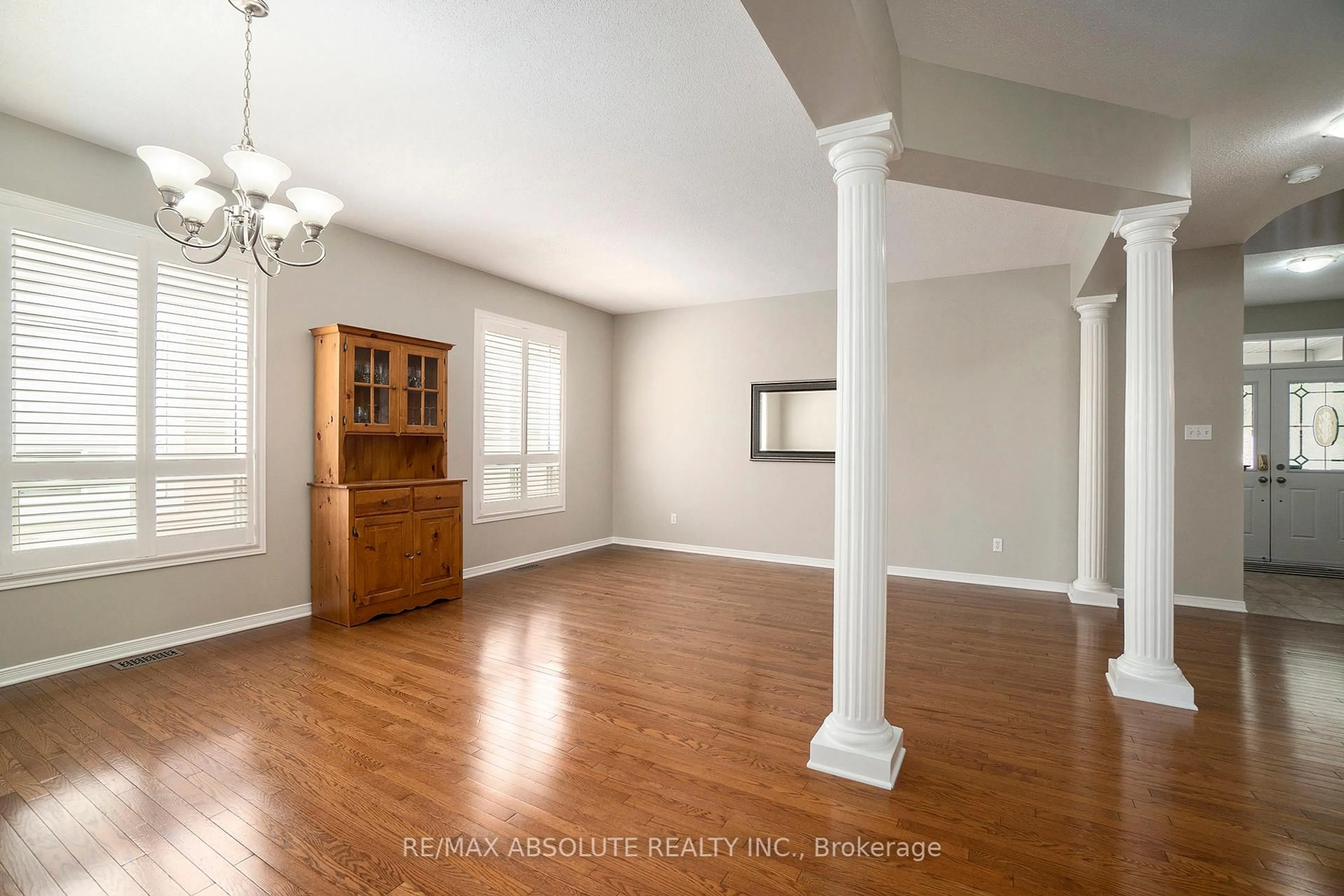 Dining room, wood/laminate floor for 144 Lamplighters Dr, Ottawa Ontario K2J 0C1