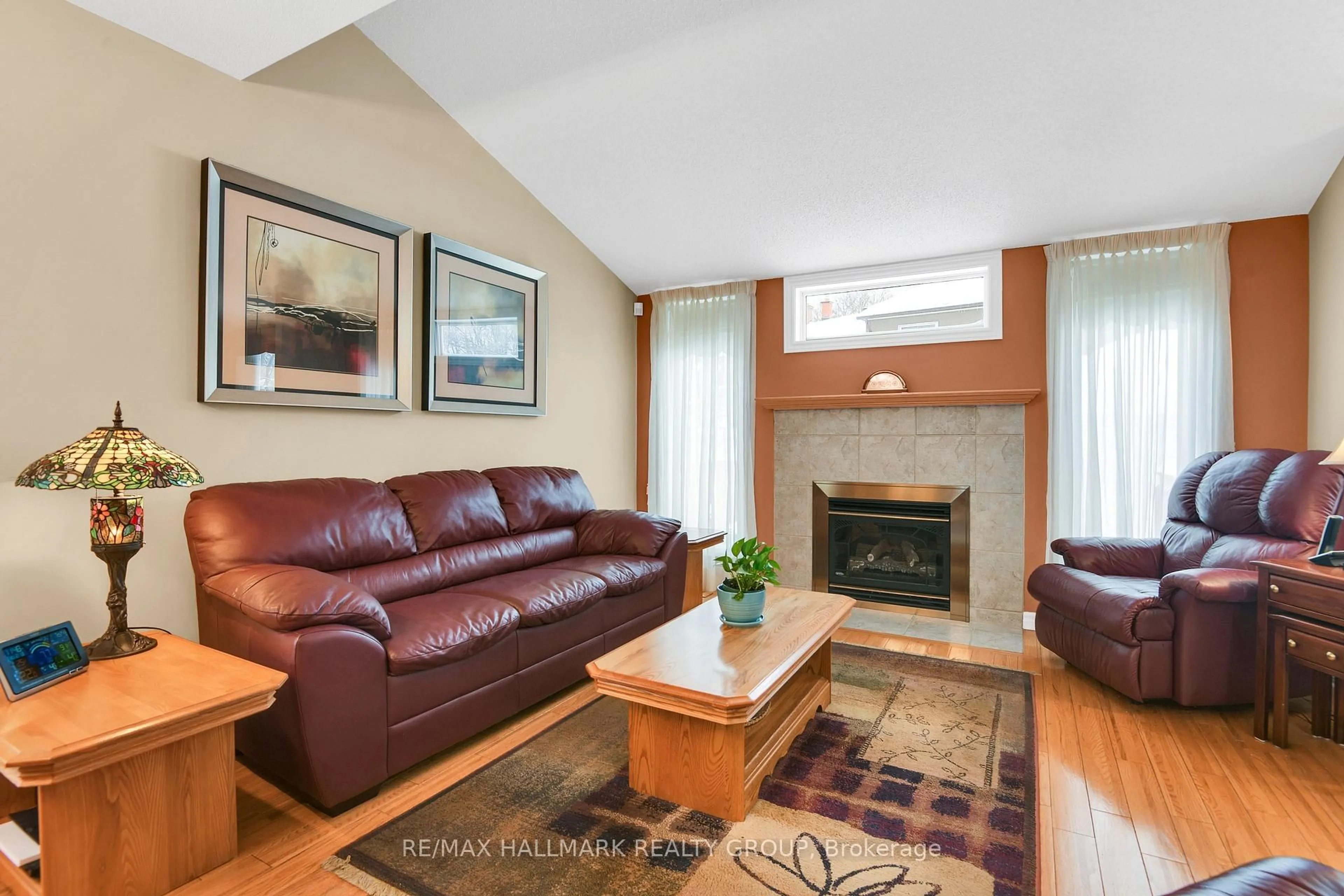 Living room with furniture, unknown for 56 Roseanne Lane, Ottawa Ontario K1B 1C2