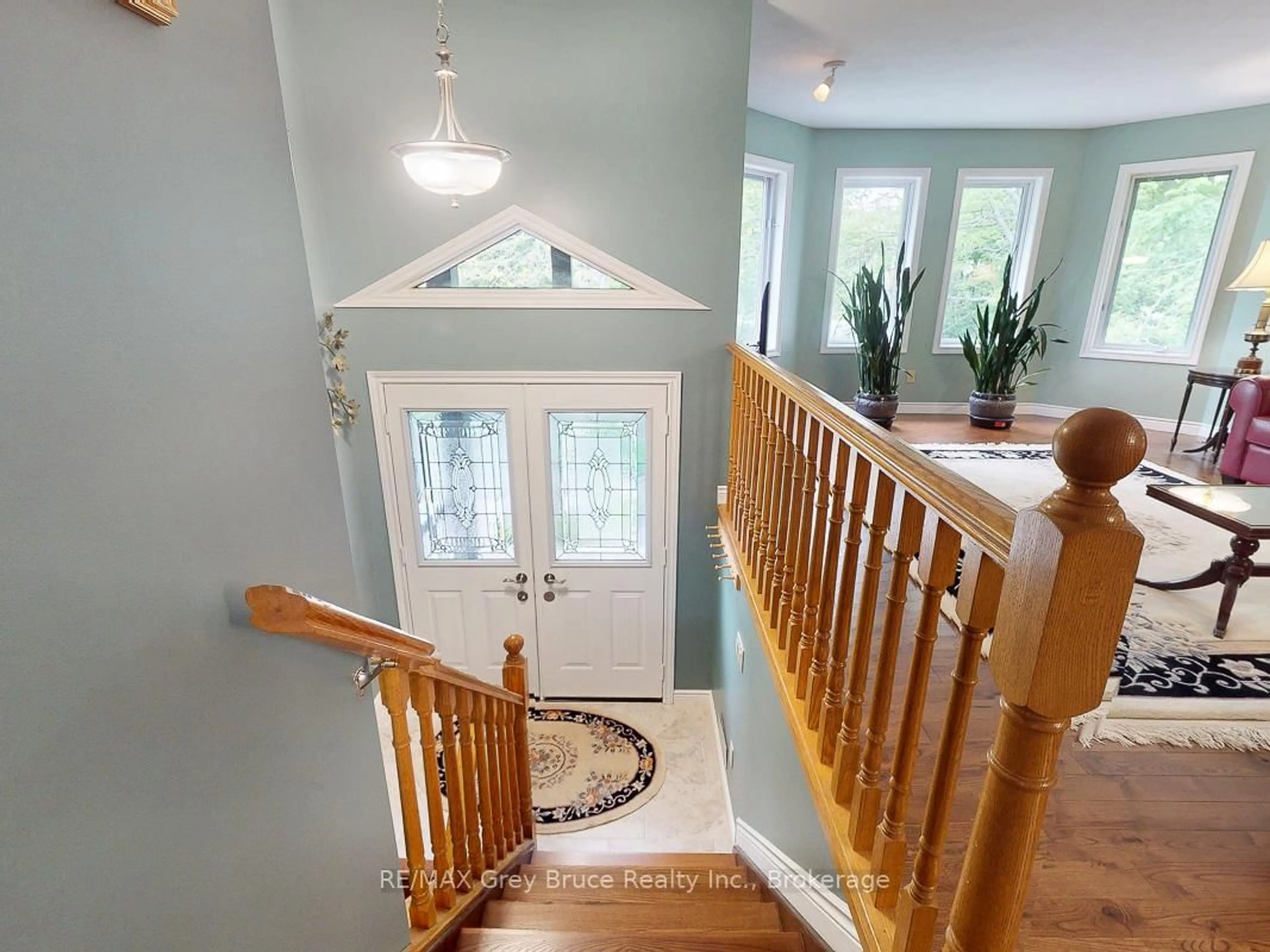 Indoor entryway for 240060 Wilcox Sdrd, Georgian Bluffs Ontario N4K 5N7