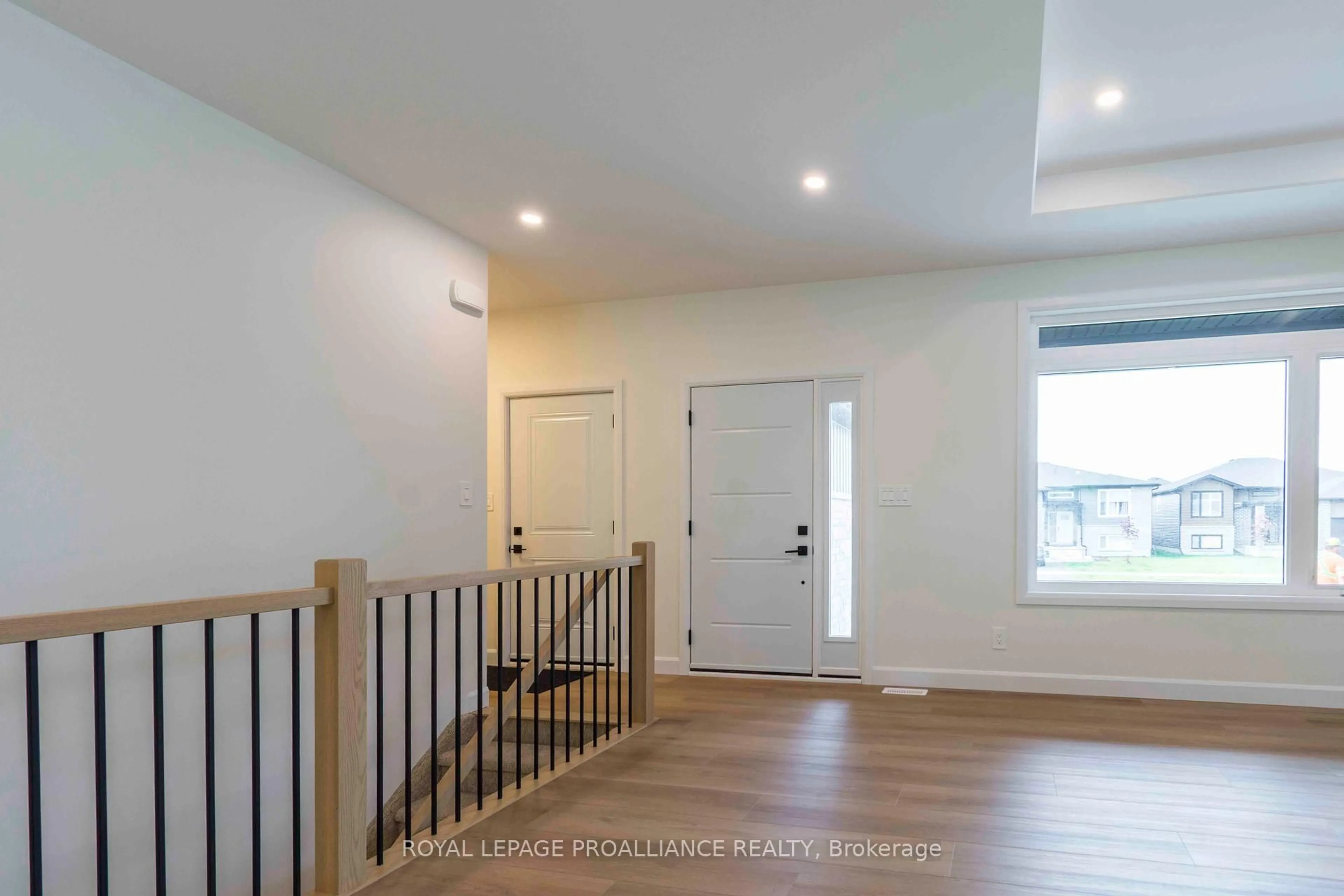 Indoor entryway for 23 Schmidt Way, Quinte West Ontario K8V 0L5