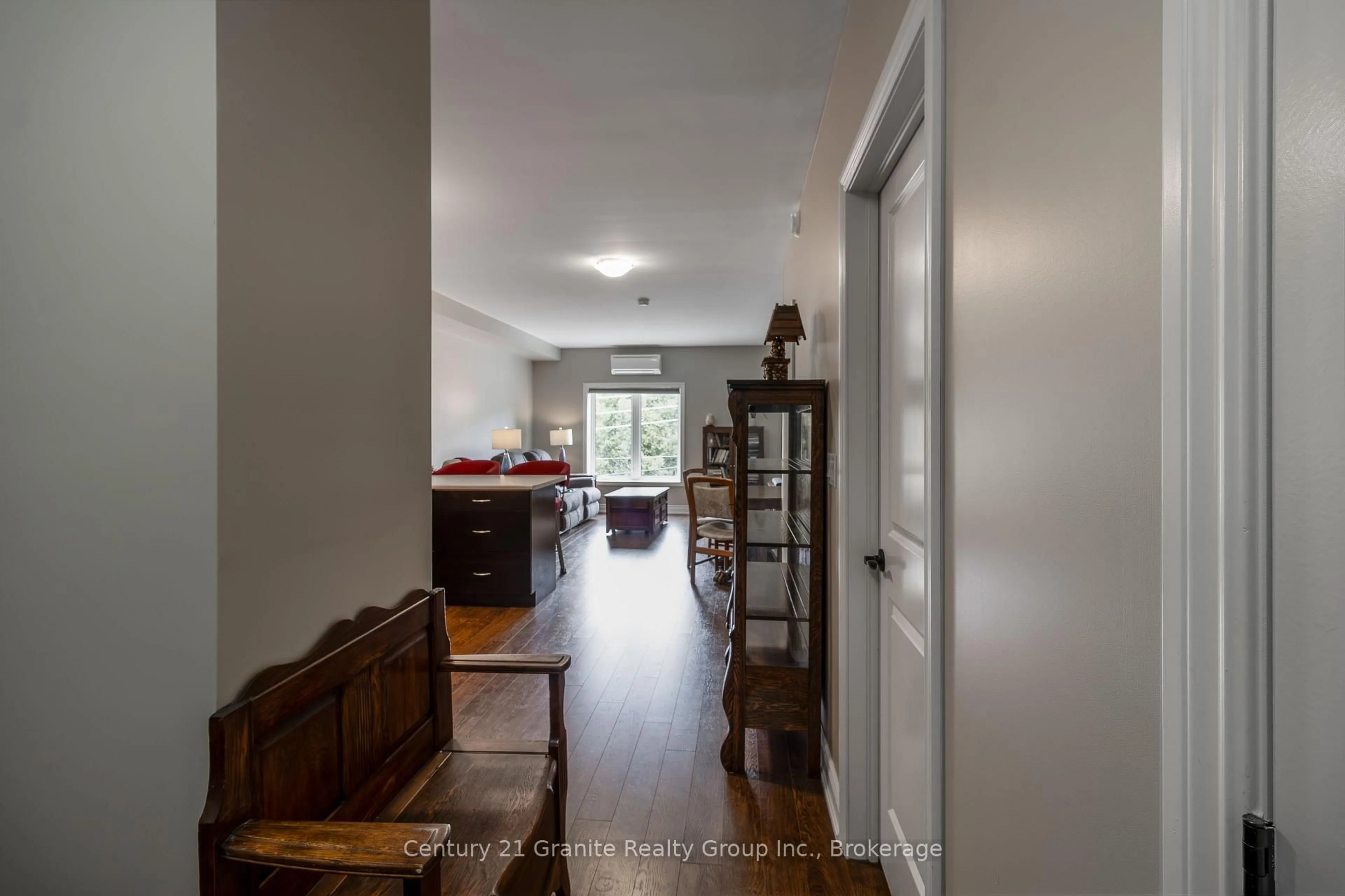 Indoor foyer for 4 Lake Ave #203, Dysart et al Ontario K0M 1S0