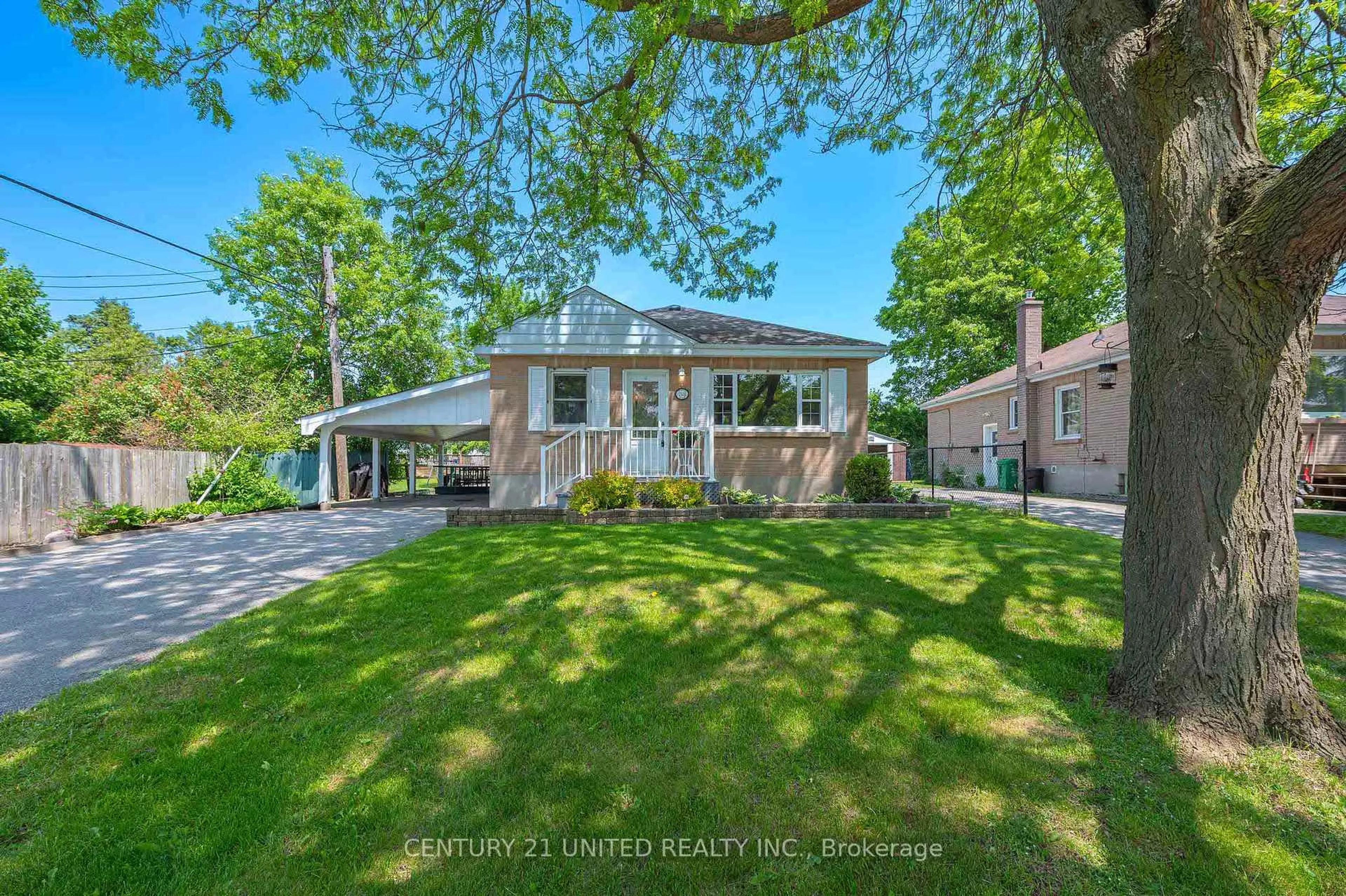 A pic from outside/outdoor area/front of a property/back of a property/a pic from drone, water/lake/river/ocean view for 798 Nicholls Pl, Peterborough North Ontario K9H 5T5