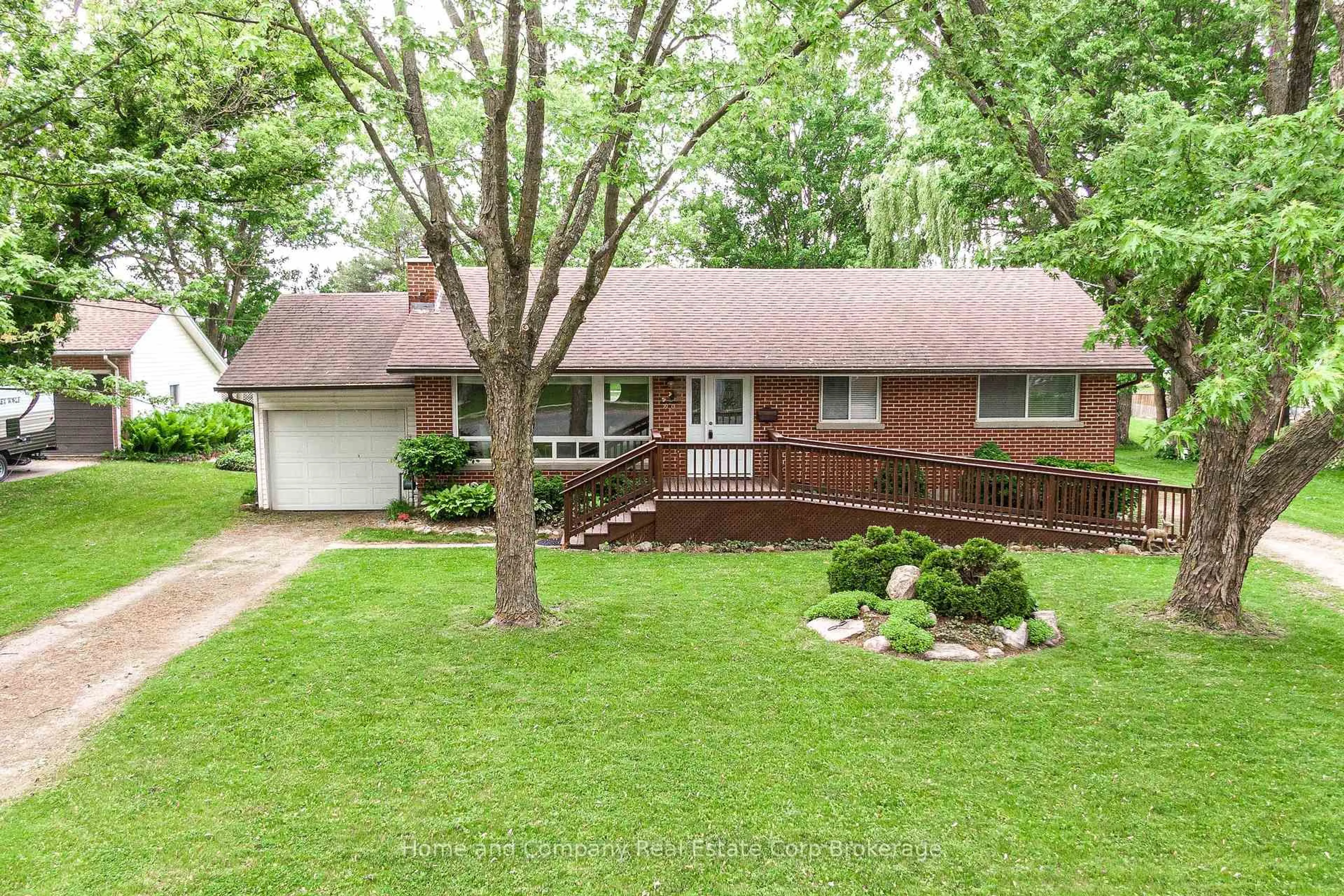 Unknown for 90 Ingersoll St, St. Marys Ontario N4X 1A1