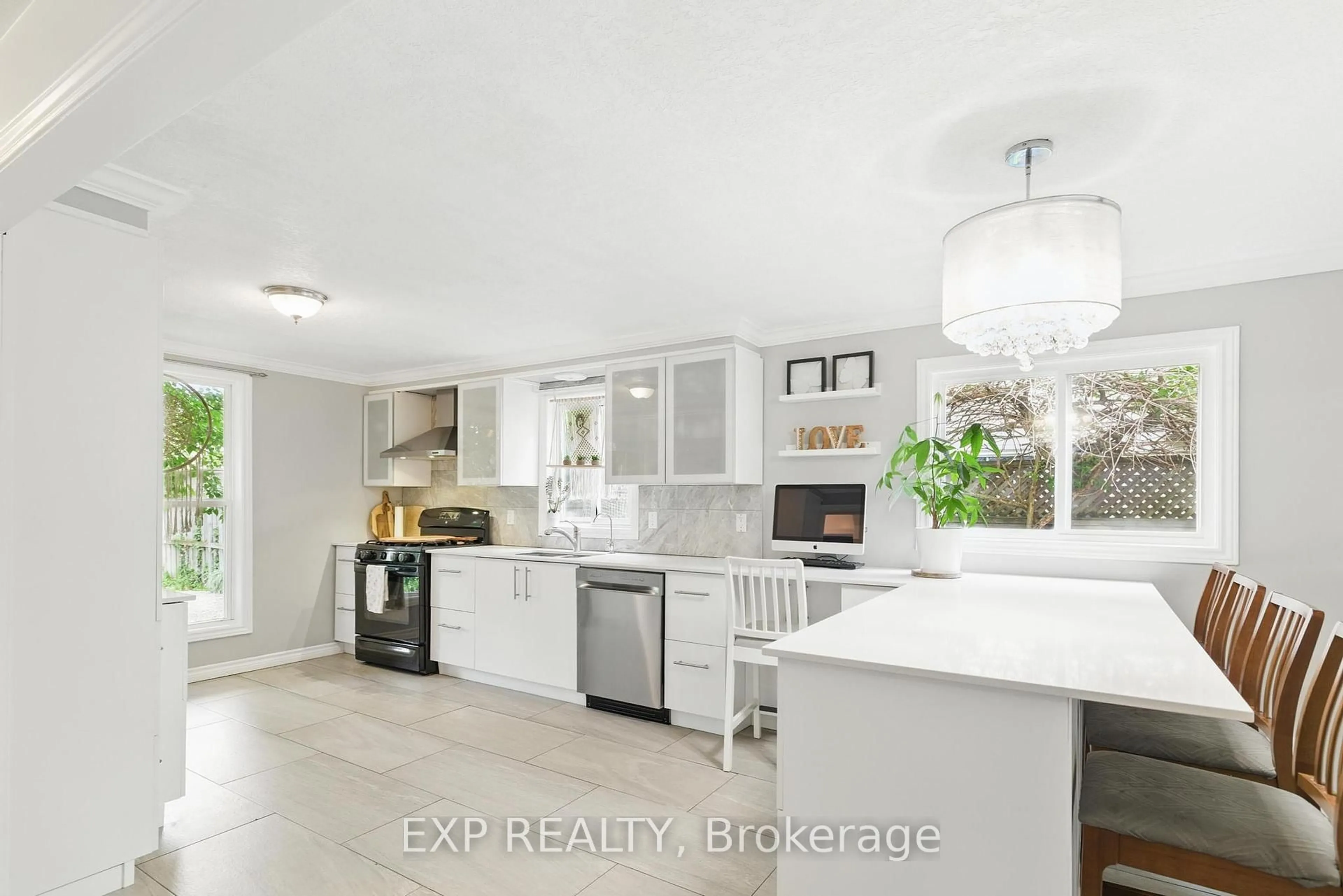 Open concept kitchen, ceramic/tile floor for 147 Rolling Meadows Dr, Kitchener Ontario N2N 1X8