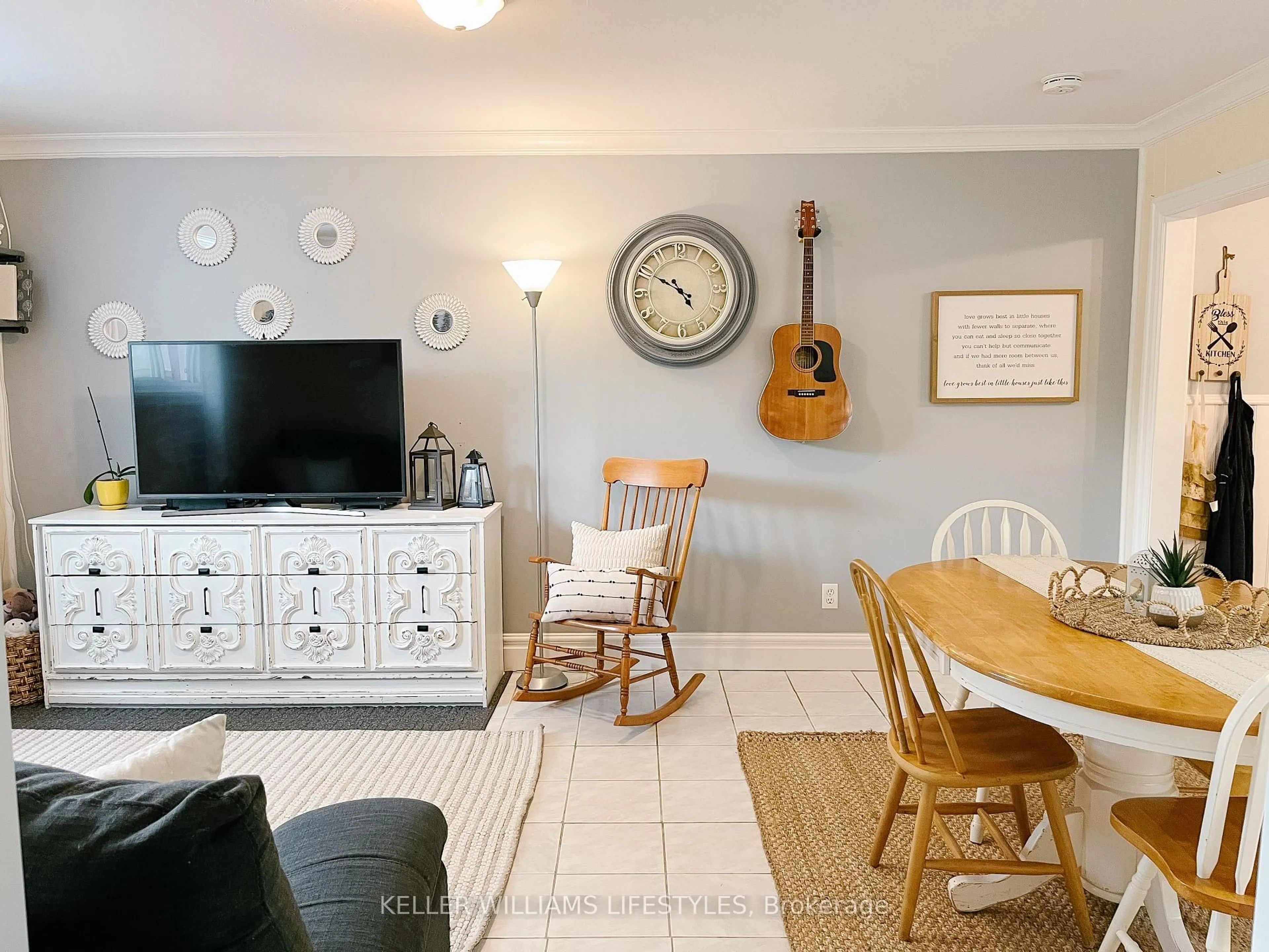 Living room with furniture, unknown for 318 Base Line Rd, London South Ontario N6J 1W1