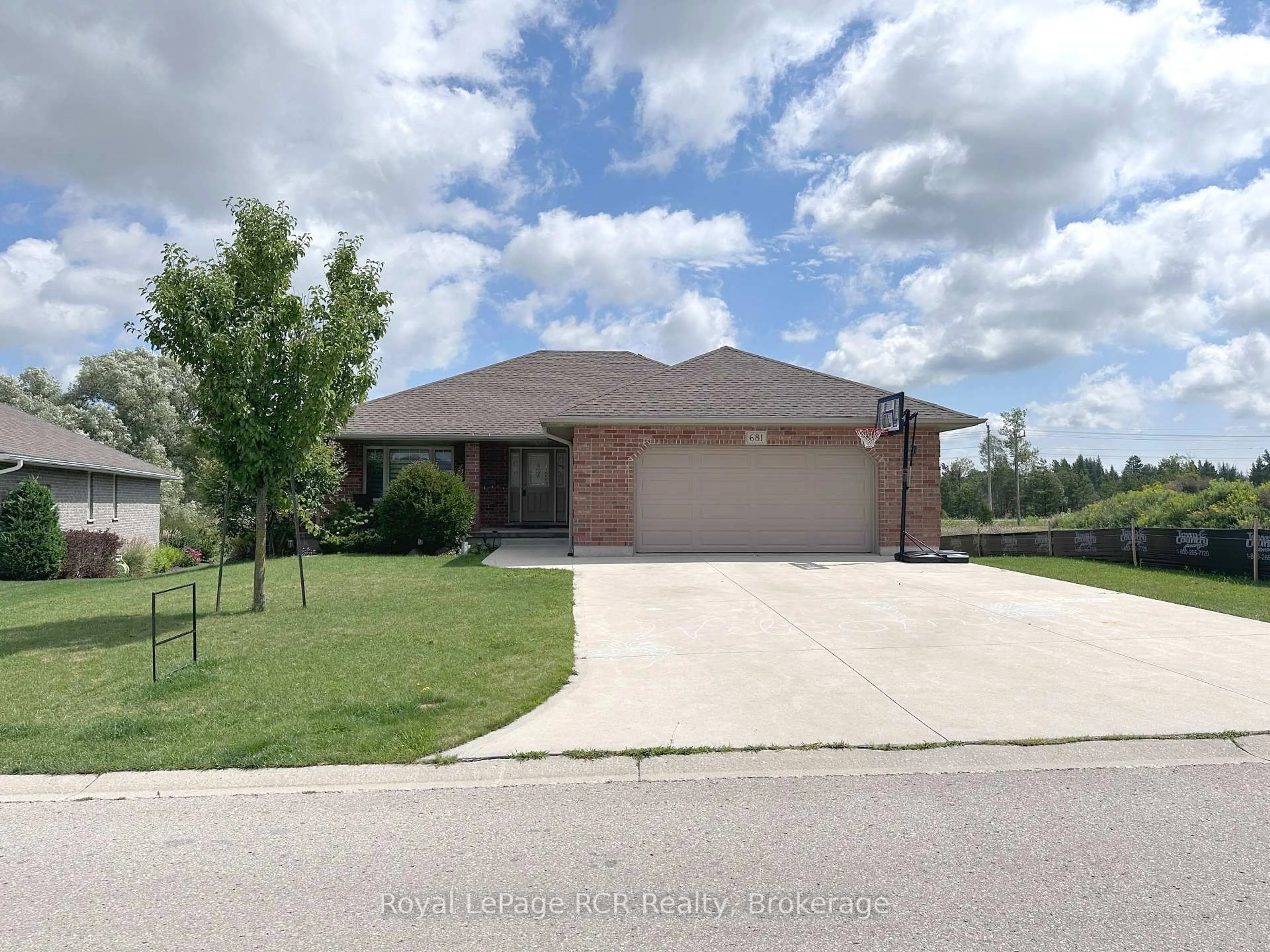 Home with brick exterior material, street for 681 23rd Ave, Hanover Ontario N4N 3X4