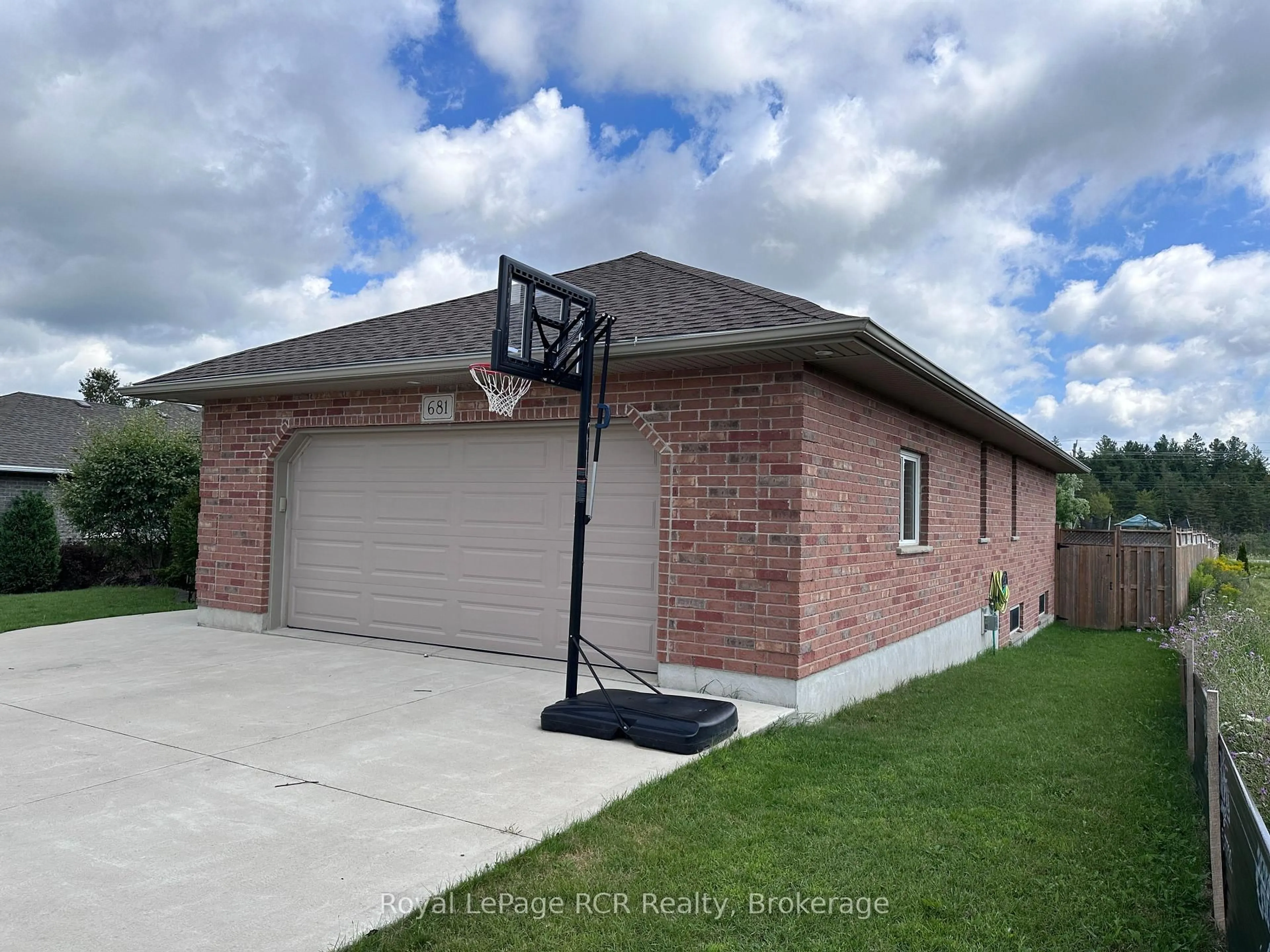 Home with brick exterior material, street for 681 23rd Ave, Hanover Ontario N4N 3X4