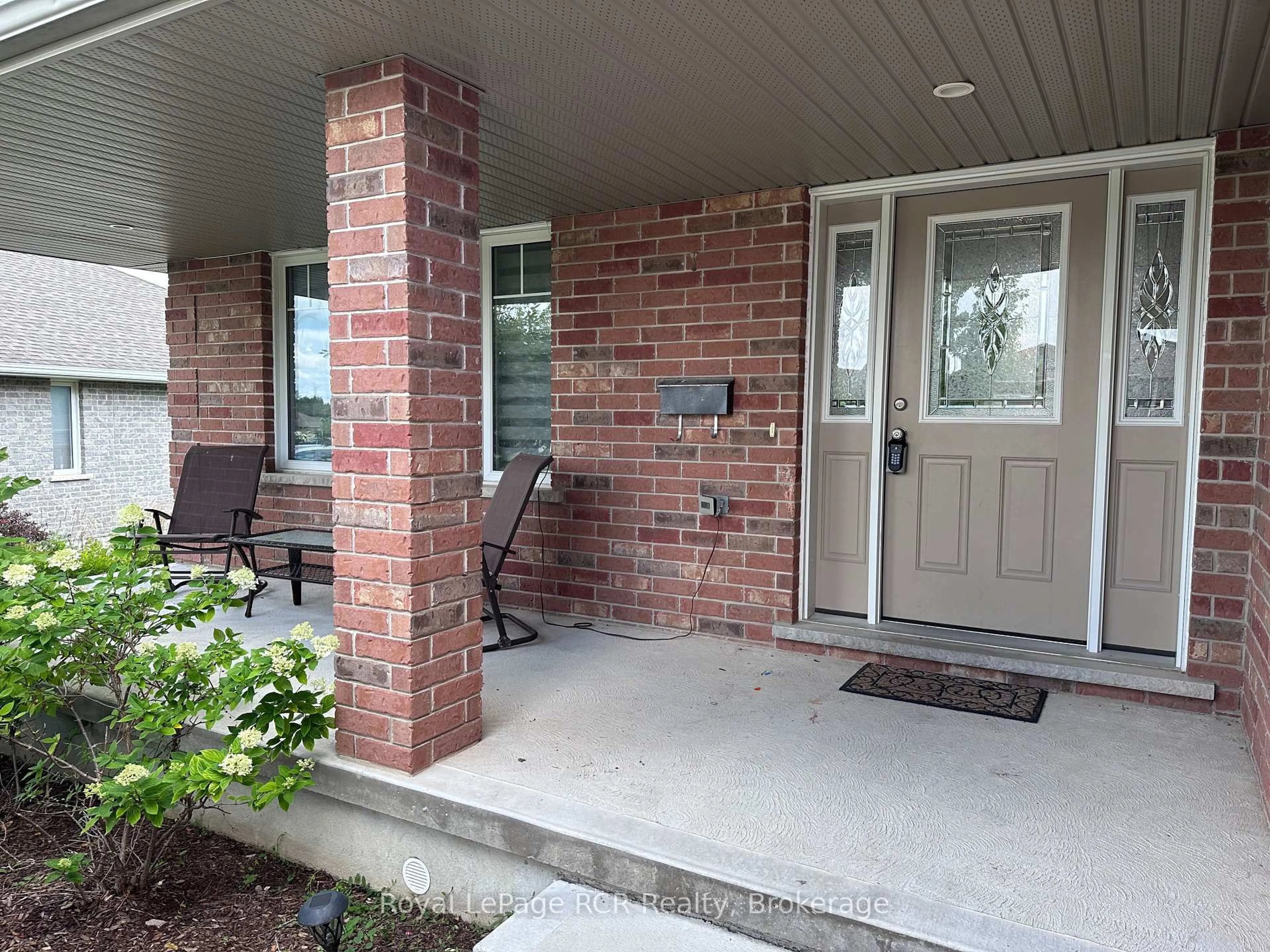 Unknown for 681 23rd Ave, Hanover Ontario N4N 3X4