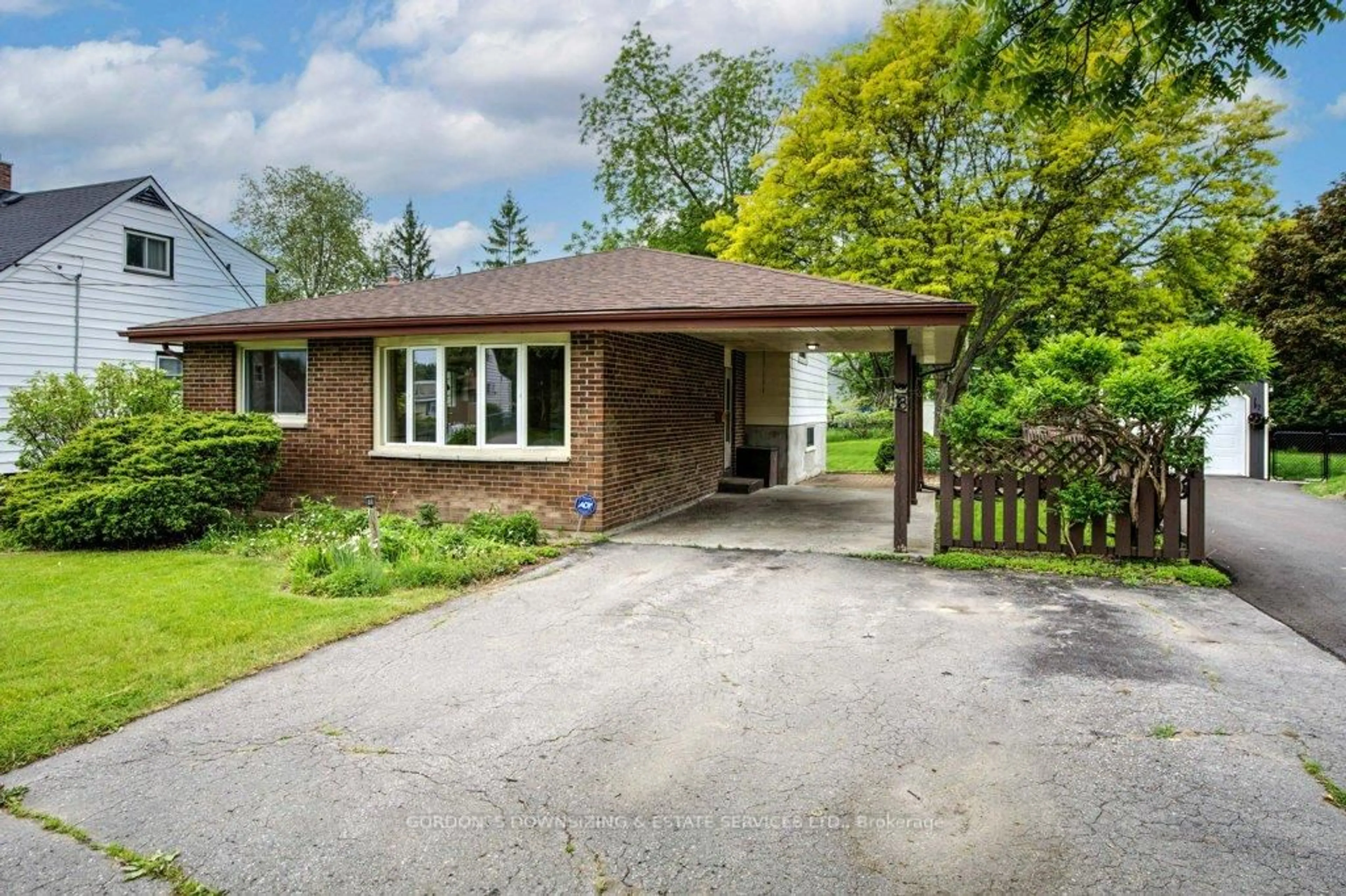 Unknown for 18 Glendale Rd, Belleville Ontario K8P 4H5