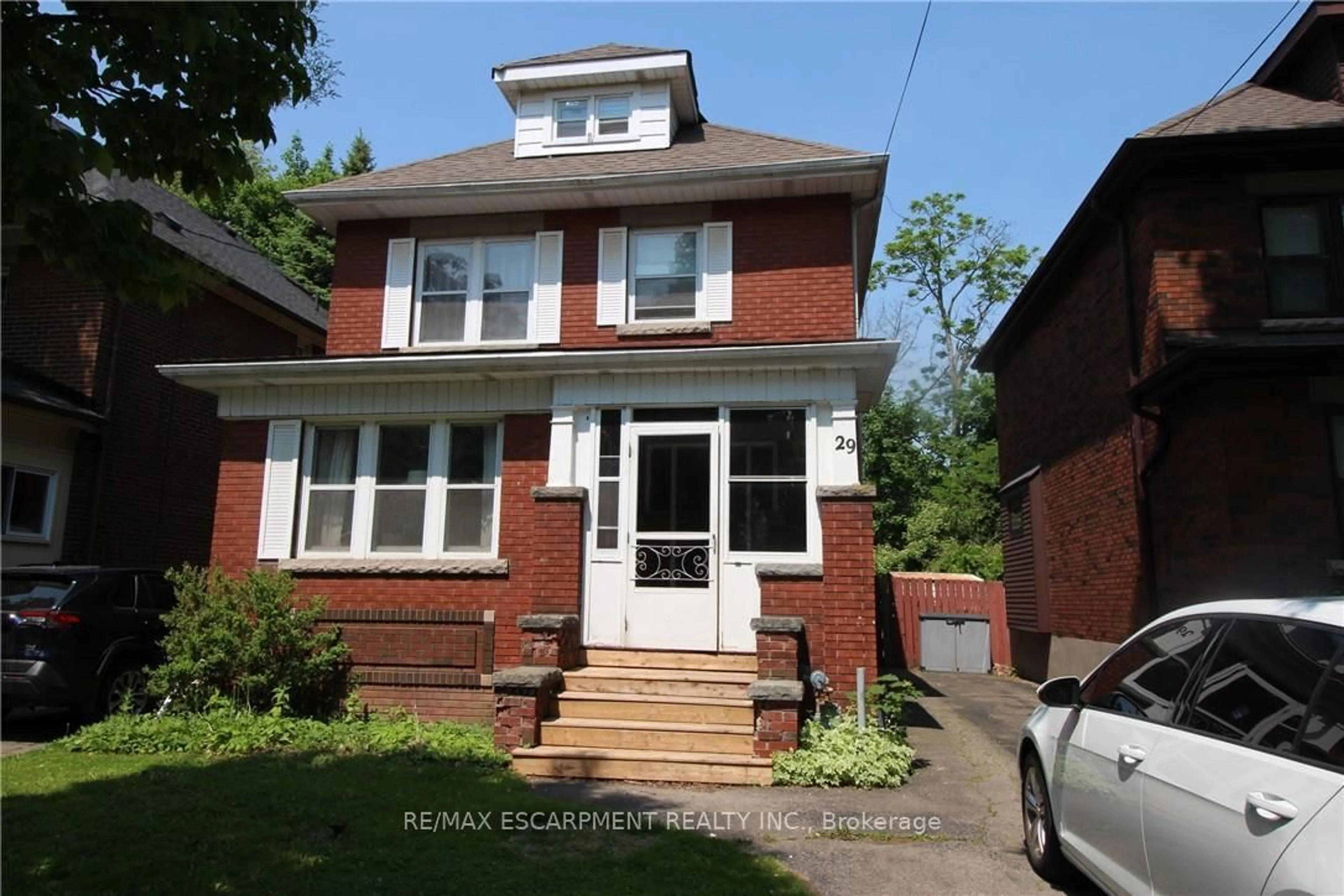 Home with brick exterior material, street for 29 Dromore Cres, Hamilton Ontario L8S 4A8