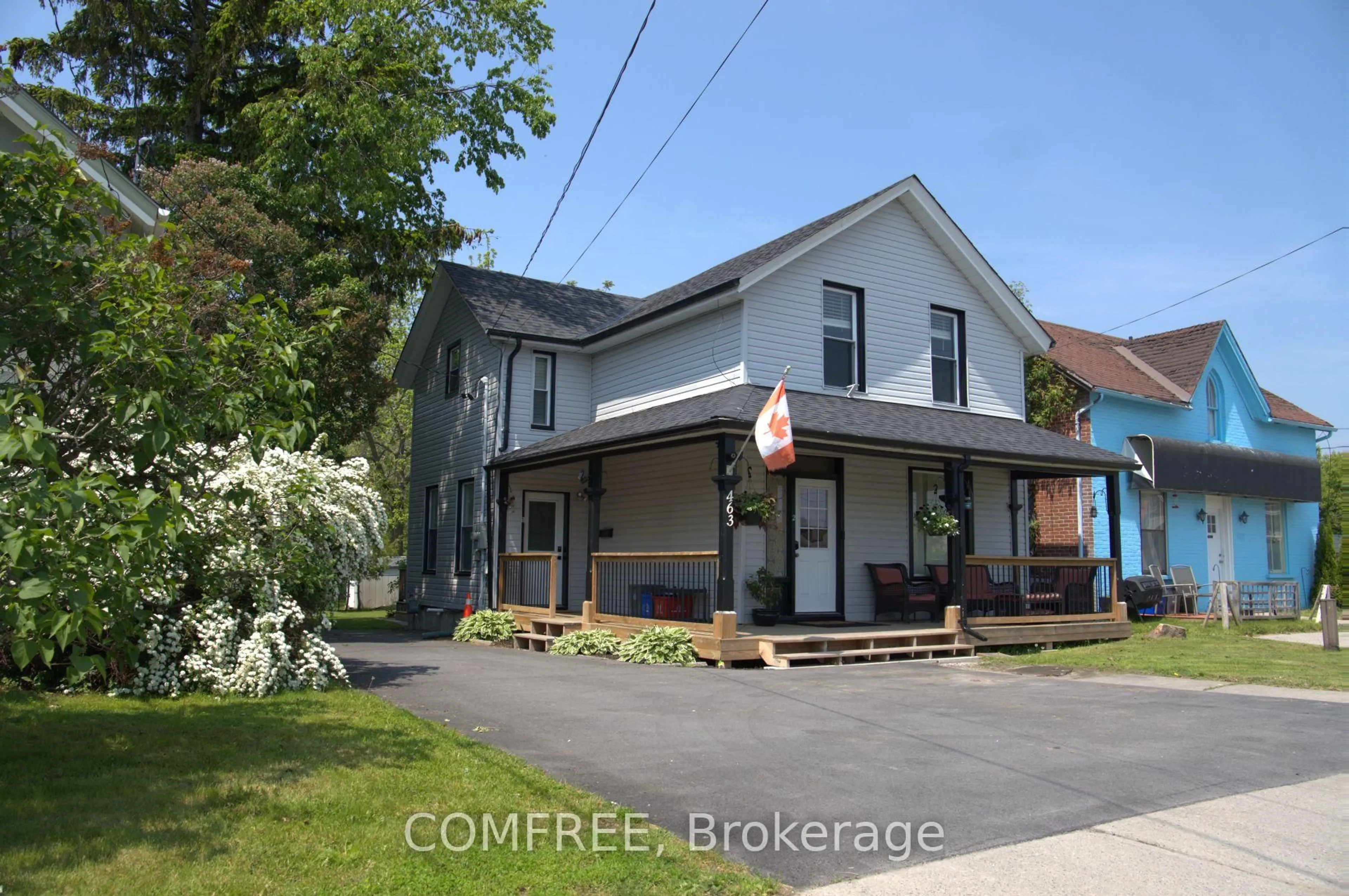 A pic from outside/outdoor area/front of a property/back of a property/a pic from drone, street for 463 Division St, Cobourg Ontario K9A 3S1