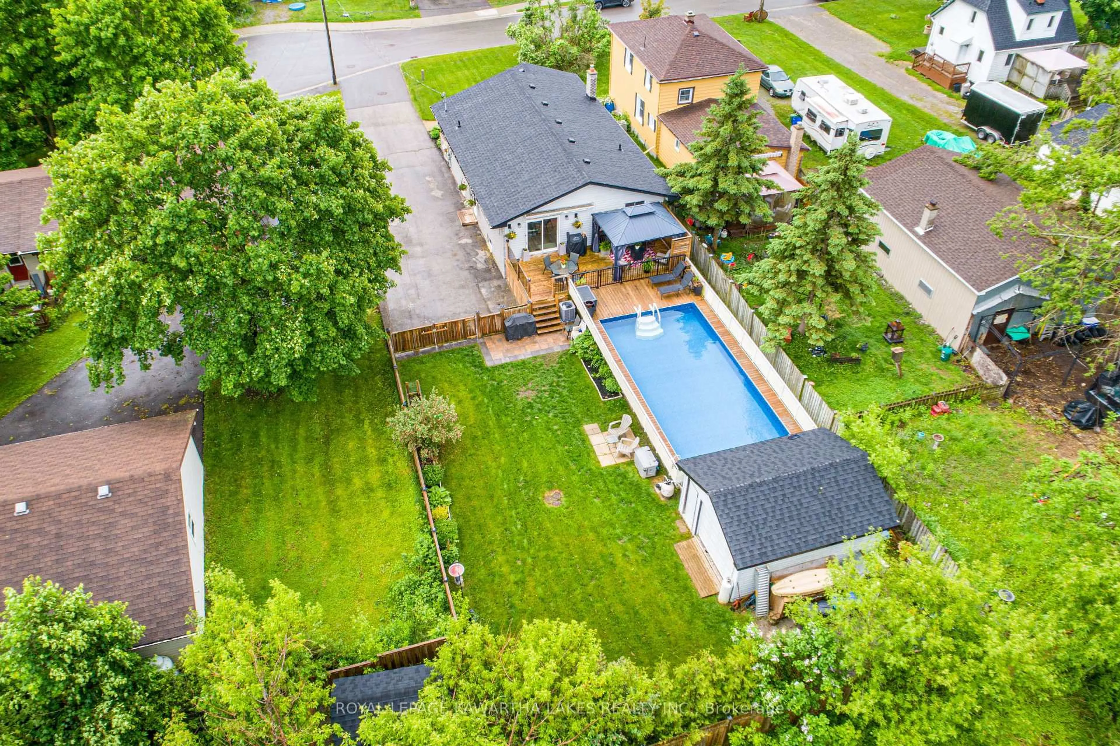 A pic from outside/outdoor area/front of a property/back of a property/a pic from drone, street for 50.5 George St, Kawartha Lakes Ontario K9V 1W5