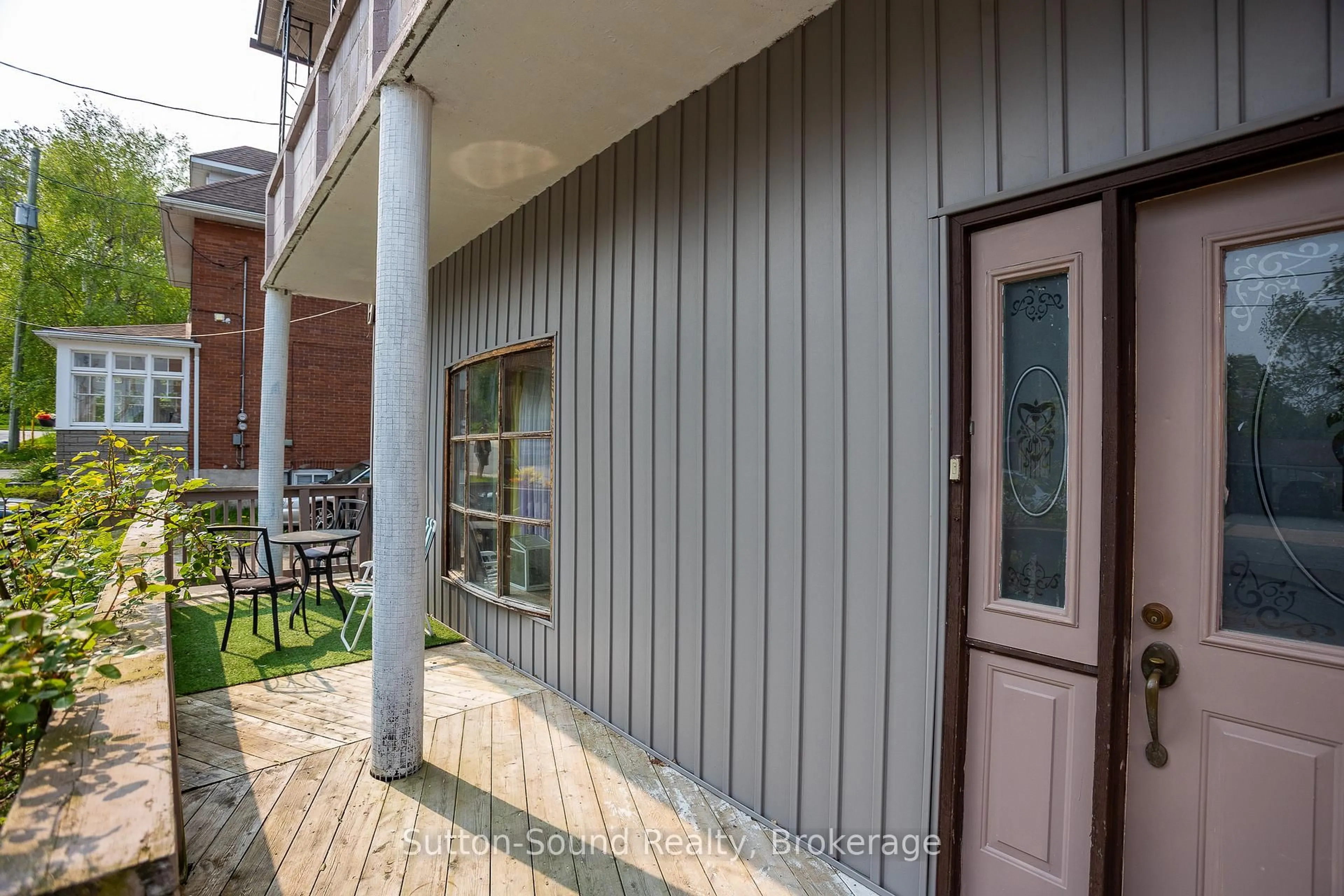 Patio, building for 351 14th St, Owen Sound Ontario N4K 1W8