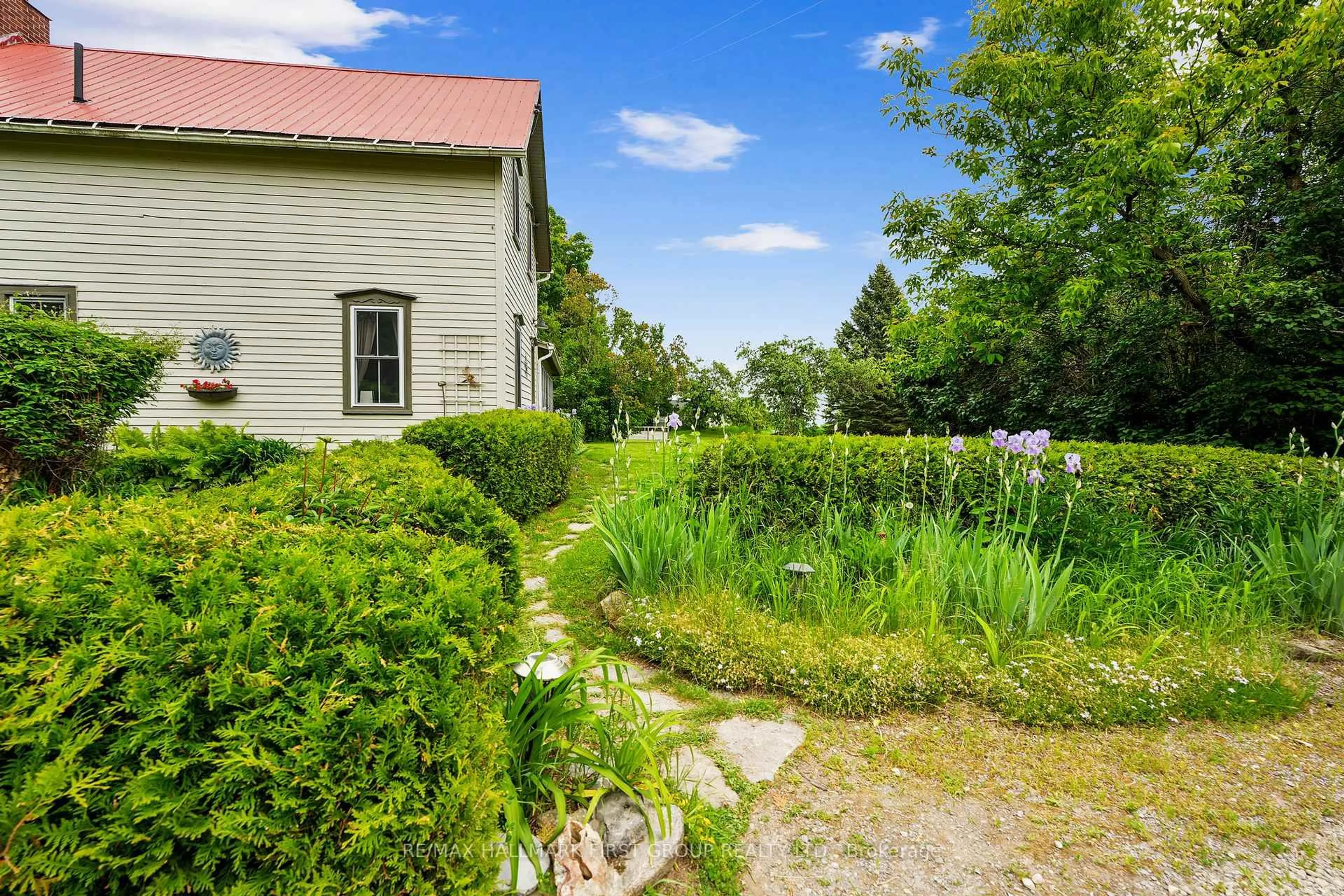 A pic from outside/outdoor area/front of a property/back of a property/a pic from drone, street for 98 Concession 3 Rd, Trent Hills Ontario K0K 3K0