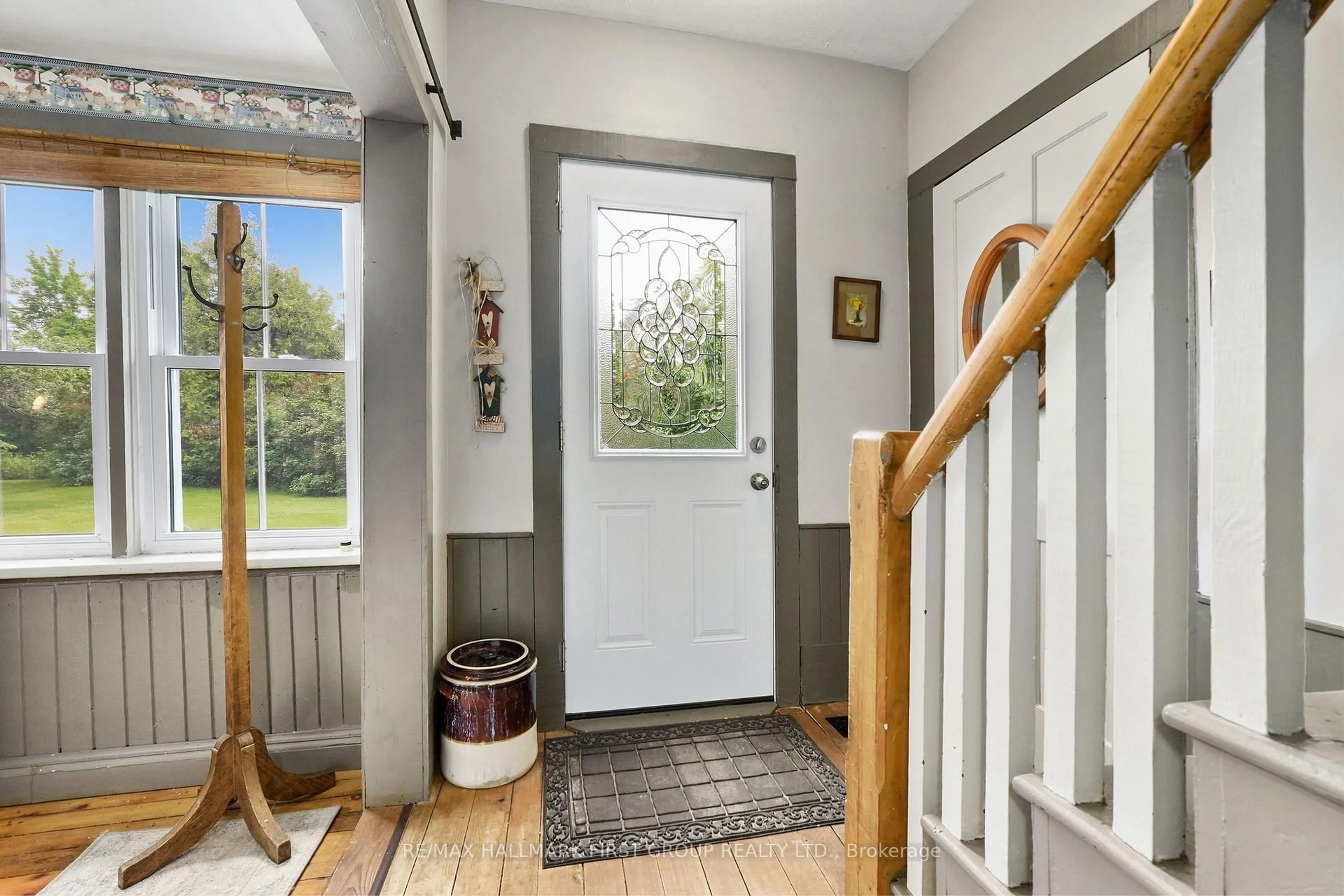 Indoor entryway for 98 Concession 3 Rd, Trent Hills Ontario K0K 3K0