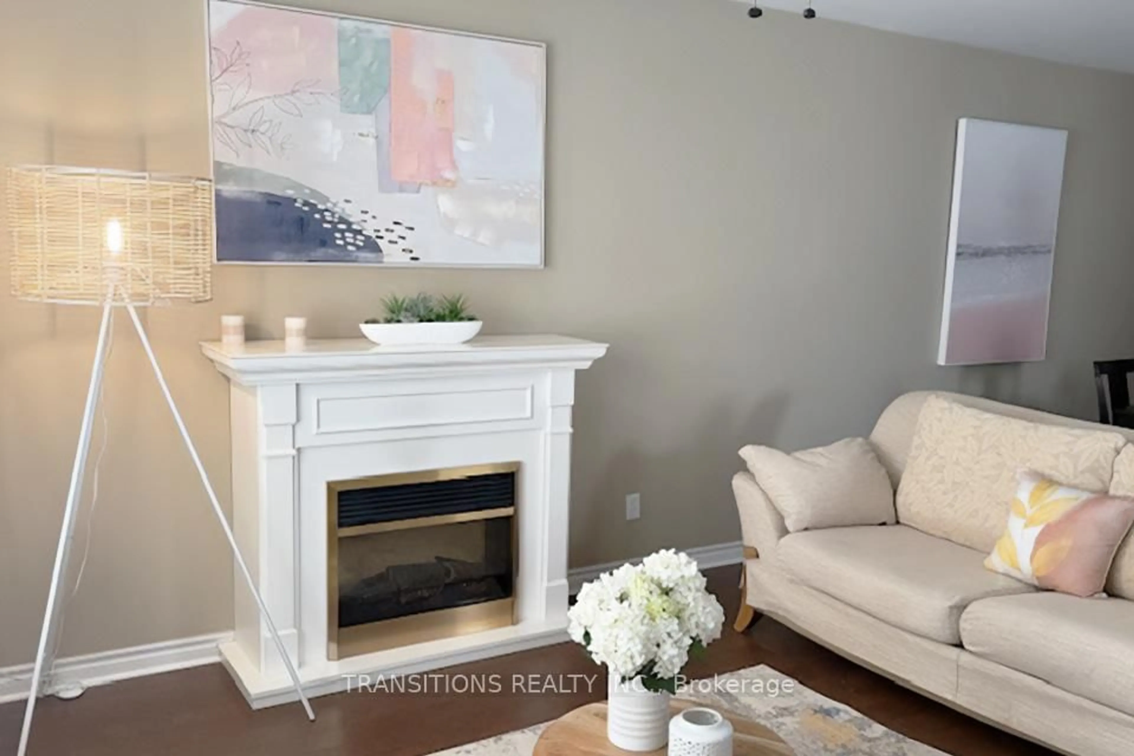 Living room with furniture, wood/laminate floor for 341 Mathew St, Cobourg Ontario K9A 3E6