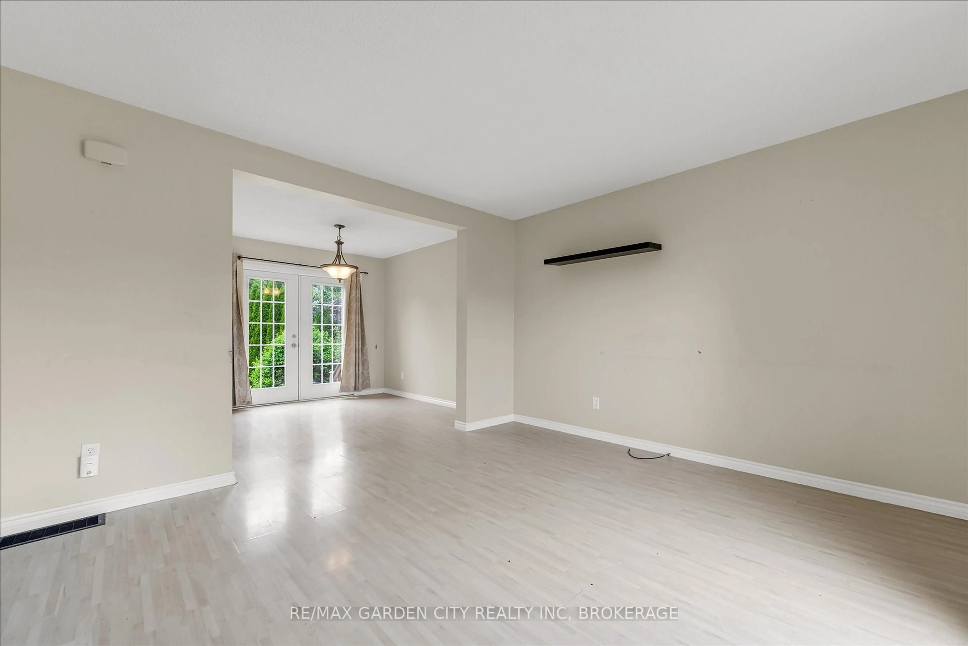 A pic of a room for 62 Ted St, St. Catharines Ontario L2N 1E5