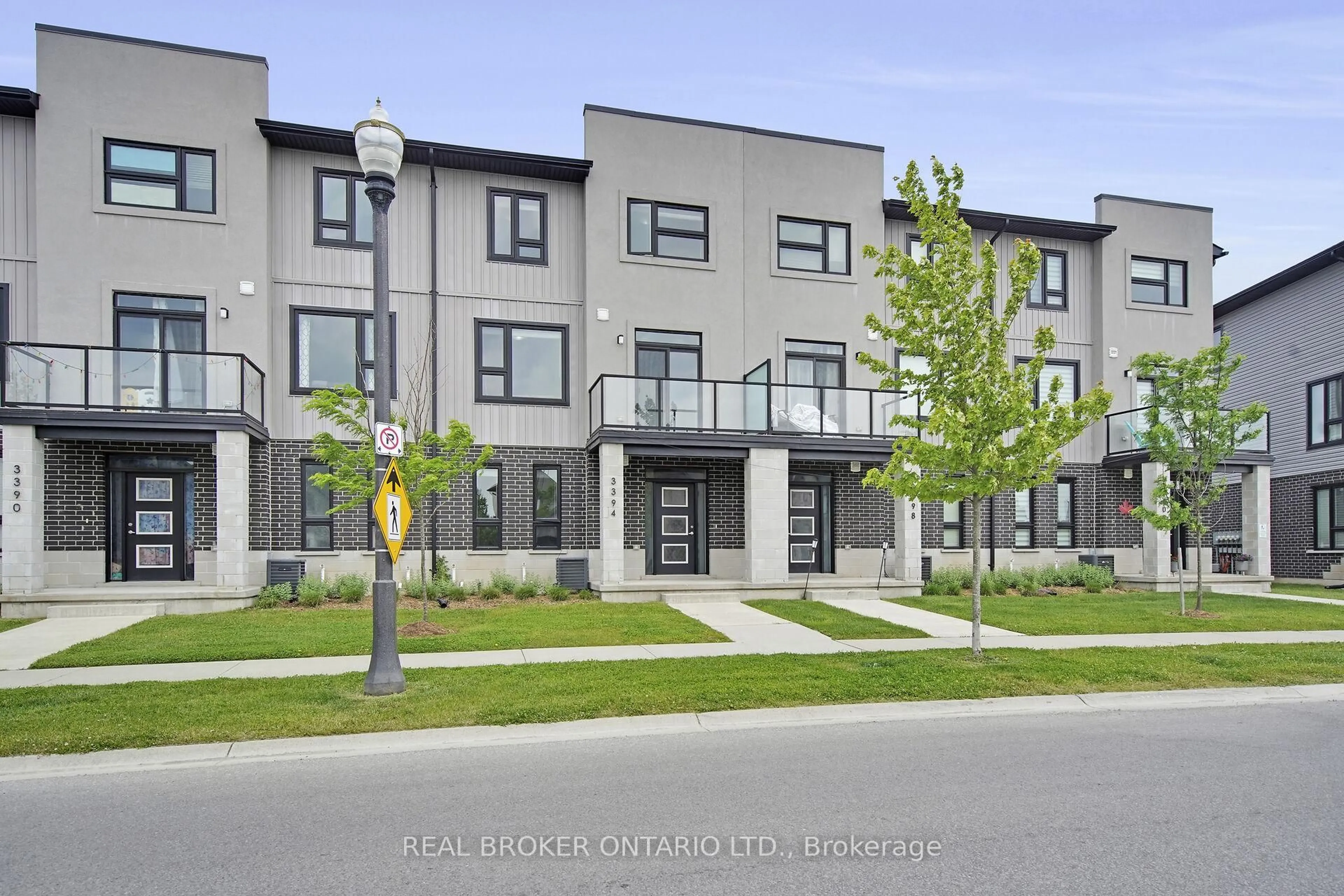 Unknown for 3394 Singleton Ave #80, London South Ontario N6L 0E8