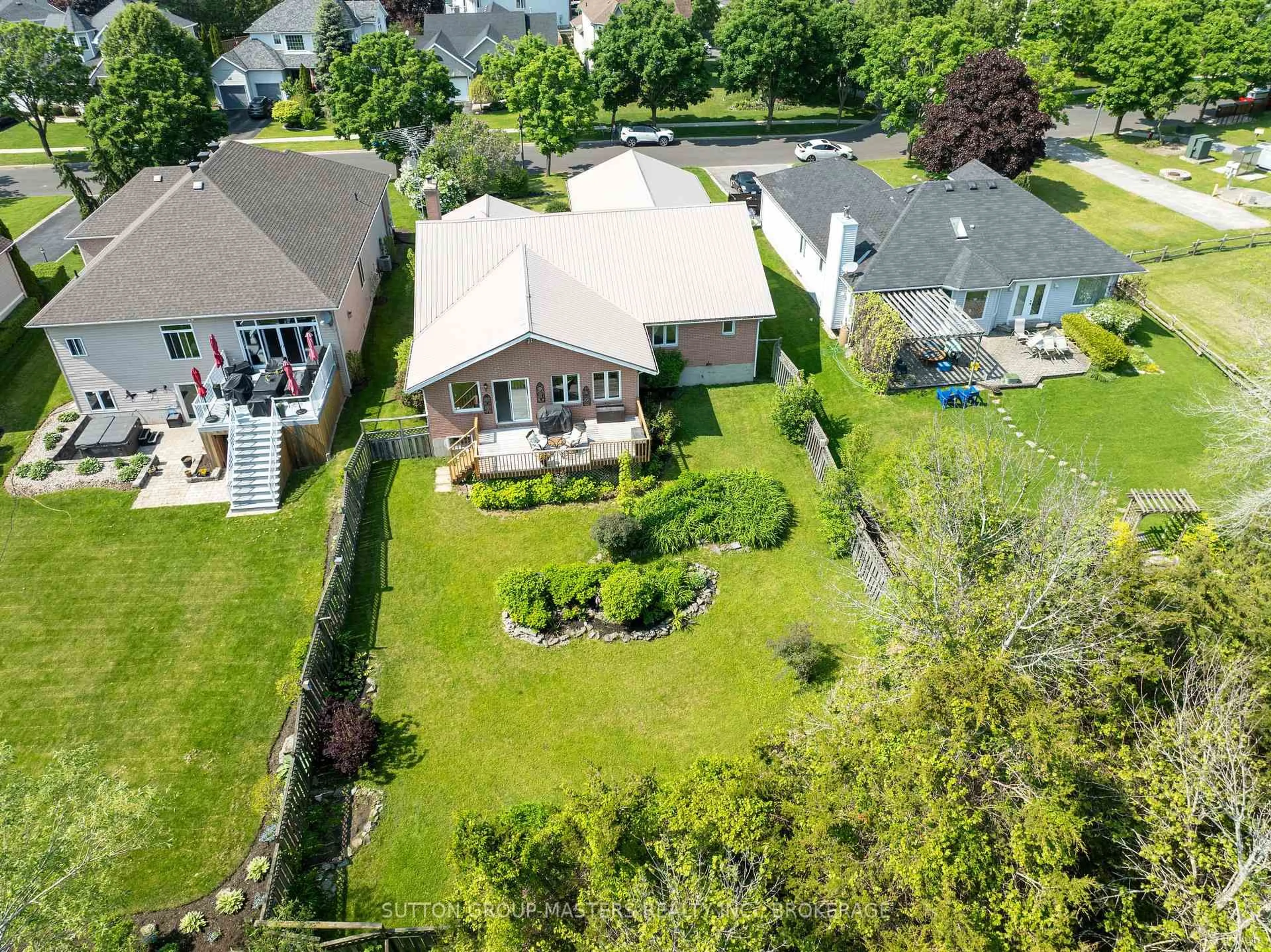 A pic from outside/outdoor area/front of a property/back of a property/a pic from drone, street for 47 Bayshore Dr, Bath Ontario K0H 1G0