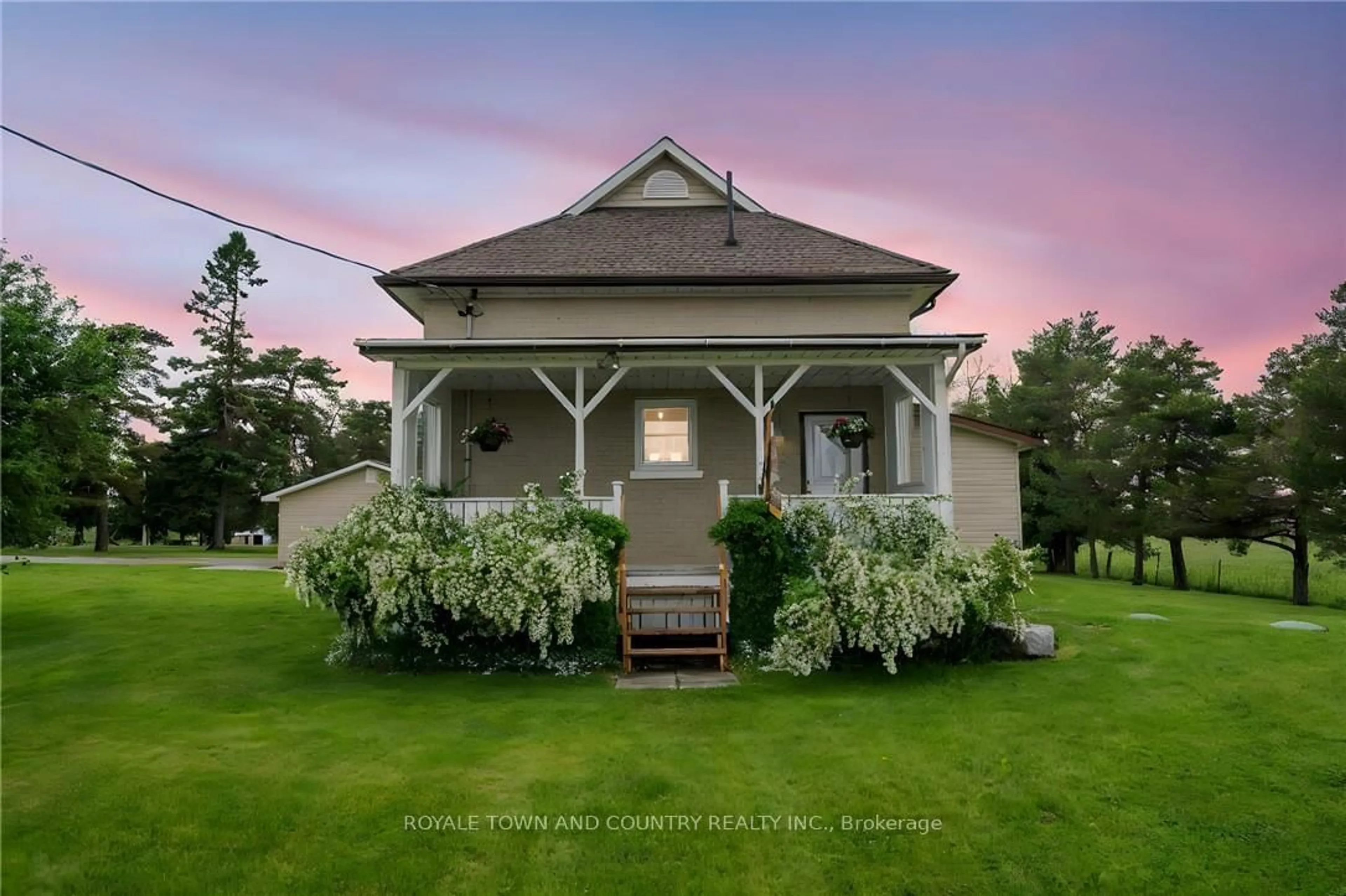 A pic from outside/outdoor area/front of a property/back of a property/a pic from drone, building for 1320 Heights Rd, Kawartha Lakes Ontario K9V 4R3