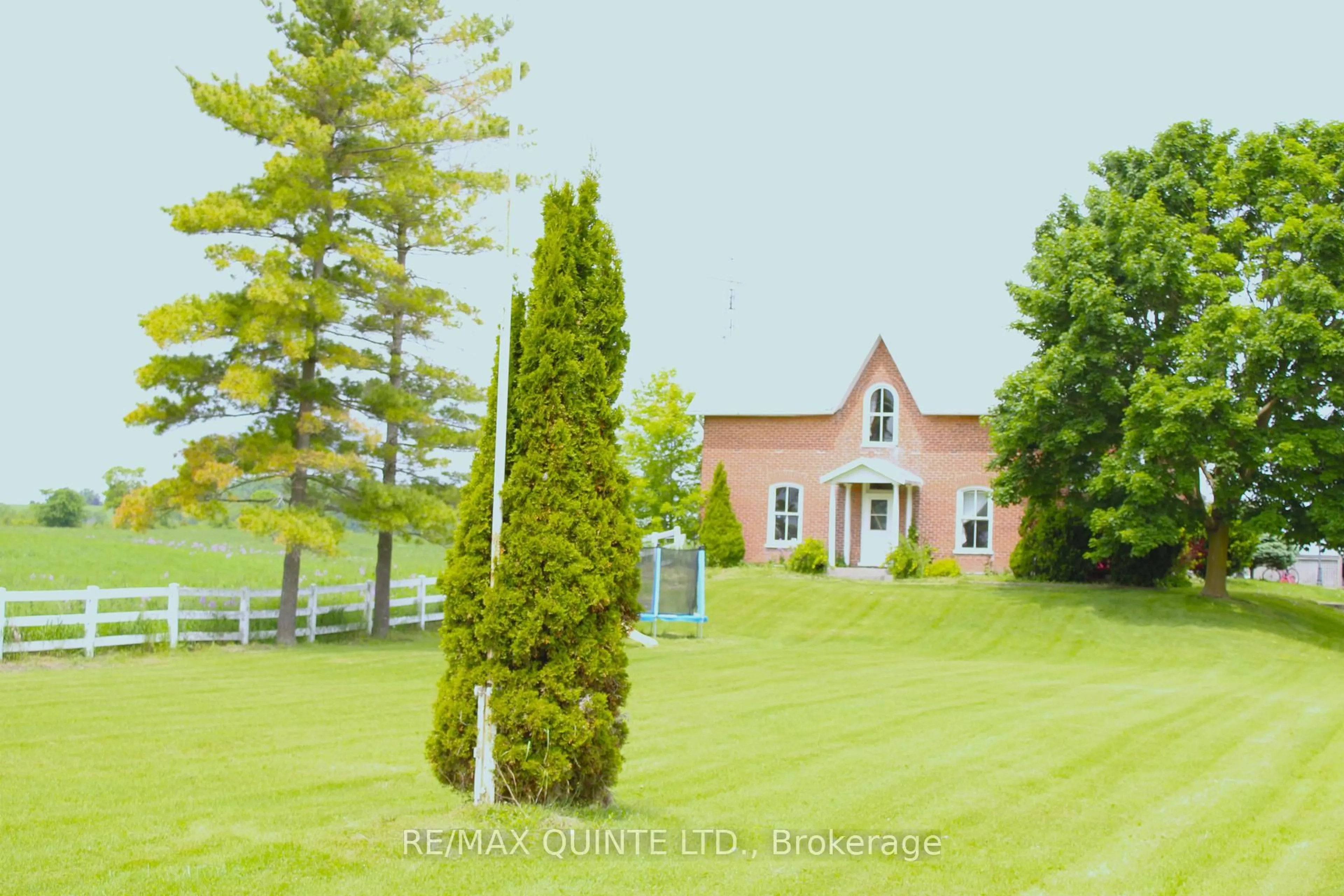 A pic from outside/outdoor area/front of a property/back of a property/a pic from drone, unknown for 472 Maple Rd, Stirling Ontario K0K 3E0