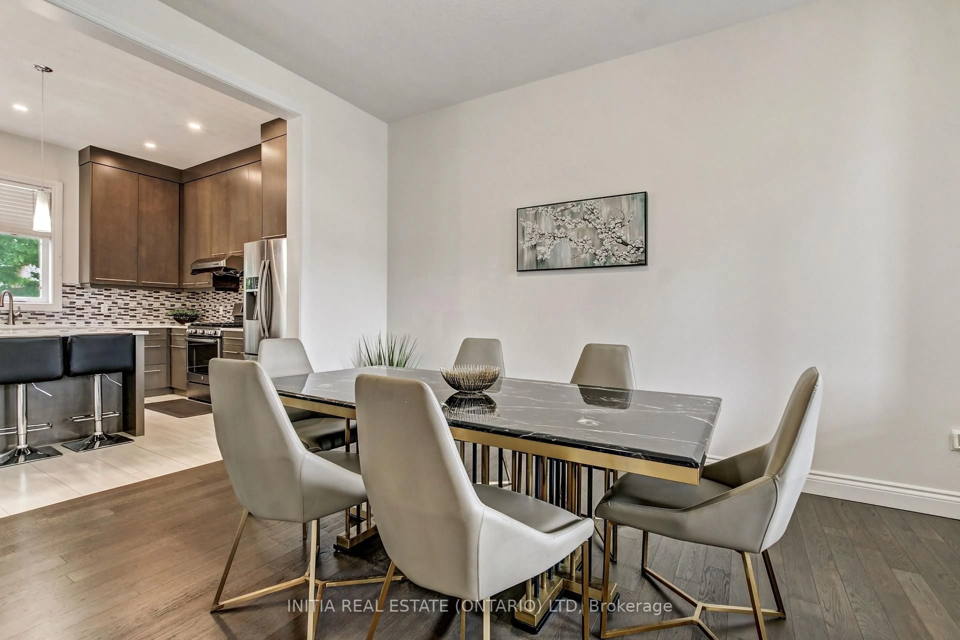 Dining room, unknown for 1326 Thornley St, London South Ontario N6K 0G7