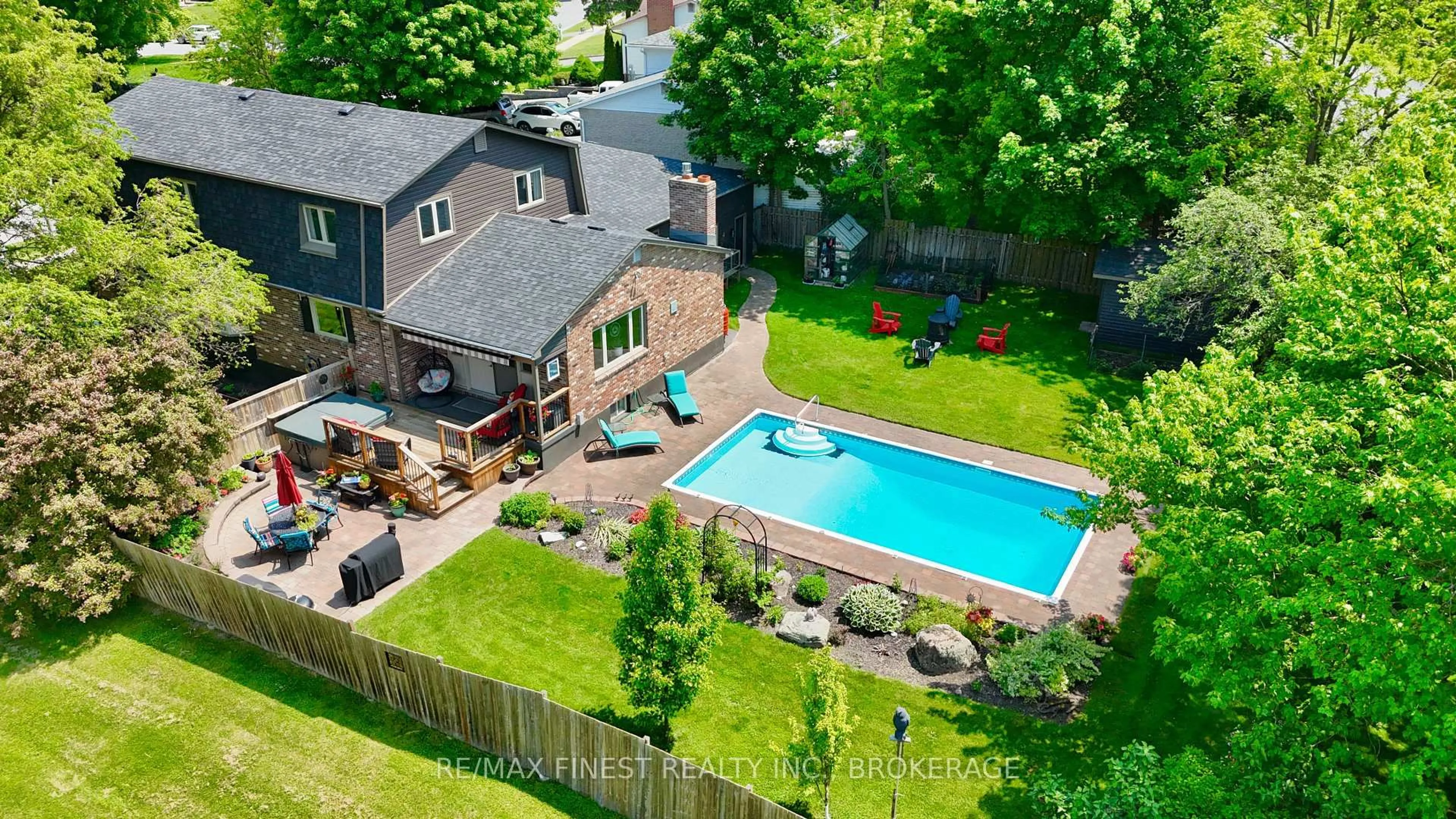 A pic from outside/outdoor area/front of a property/back of a property/a pic from drone, street for 819 Safari Dr, Kingston Ontario K7M 6W2