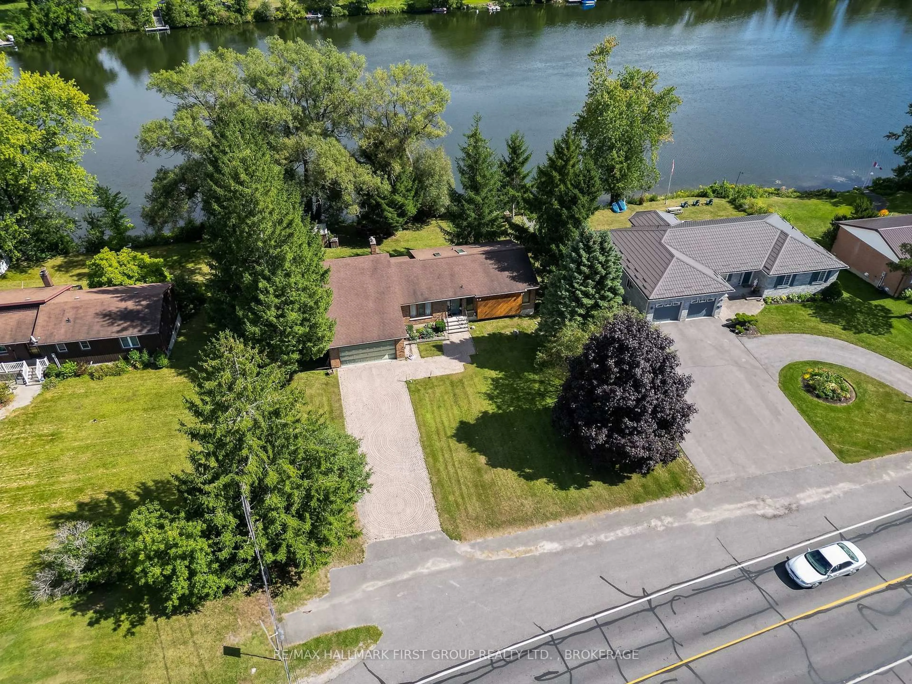 A pic from outside/outdoor area/front of a property/back of a property/a pic from drone, water/lake/river/ocean view for 191 South Trent St, Hastings Ontario K0K 2C0