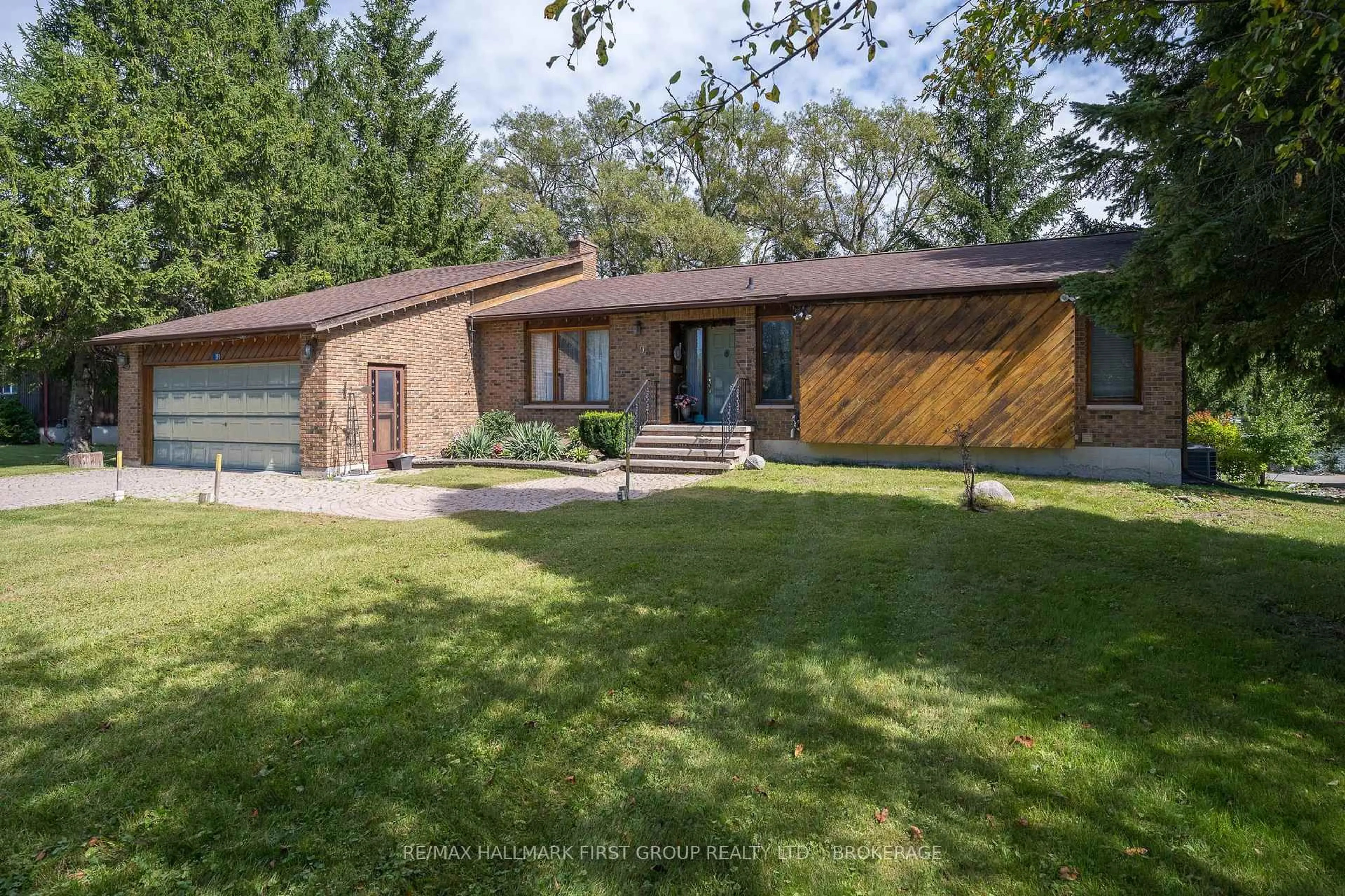 Home with brick exterior material, street for 191 South Trent St, Hastings Ontario K0K 2C0