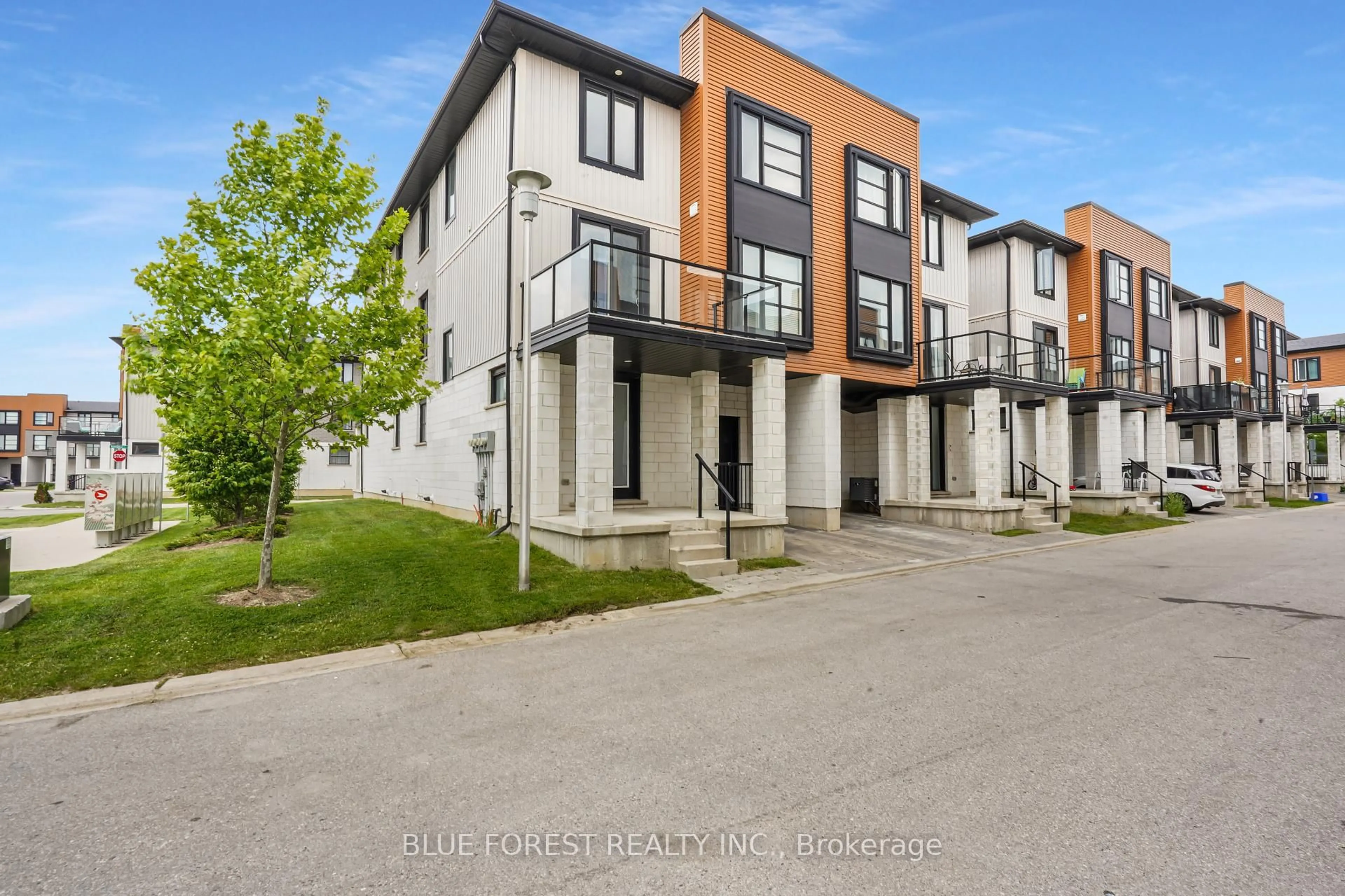 Unknown for 956 Georgetown Dr, London North Ontario N6H 0J7