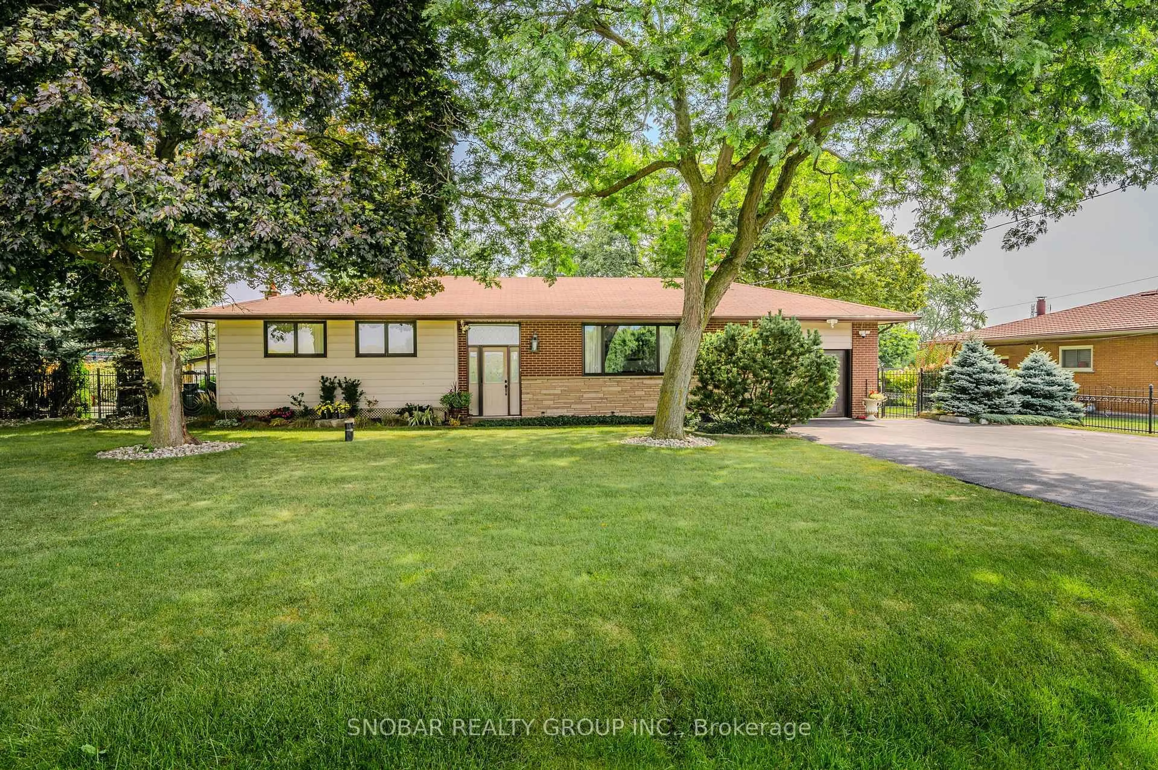 Unknown for 254 Sydenham Rd, Hamilton Ontario L9H 5E2