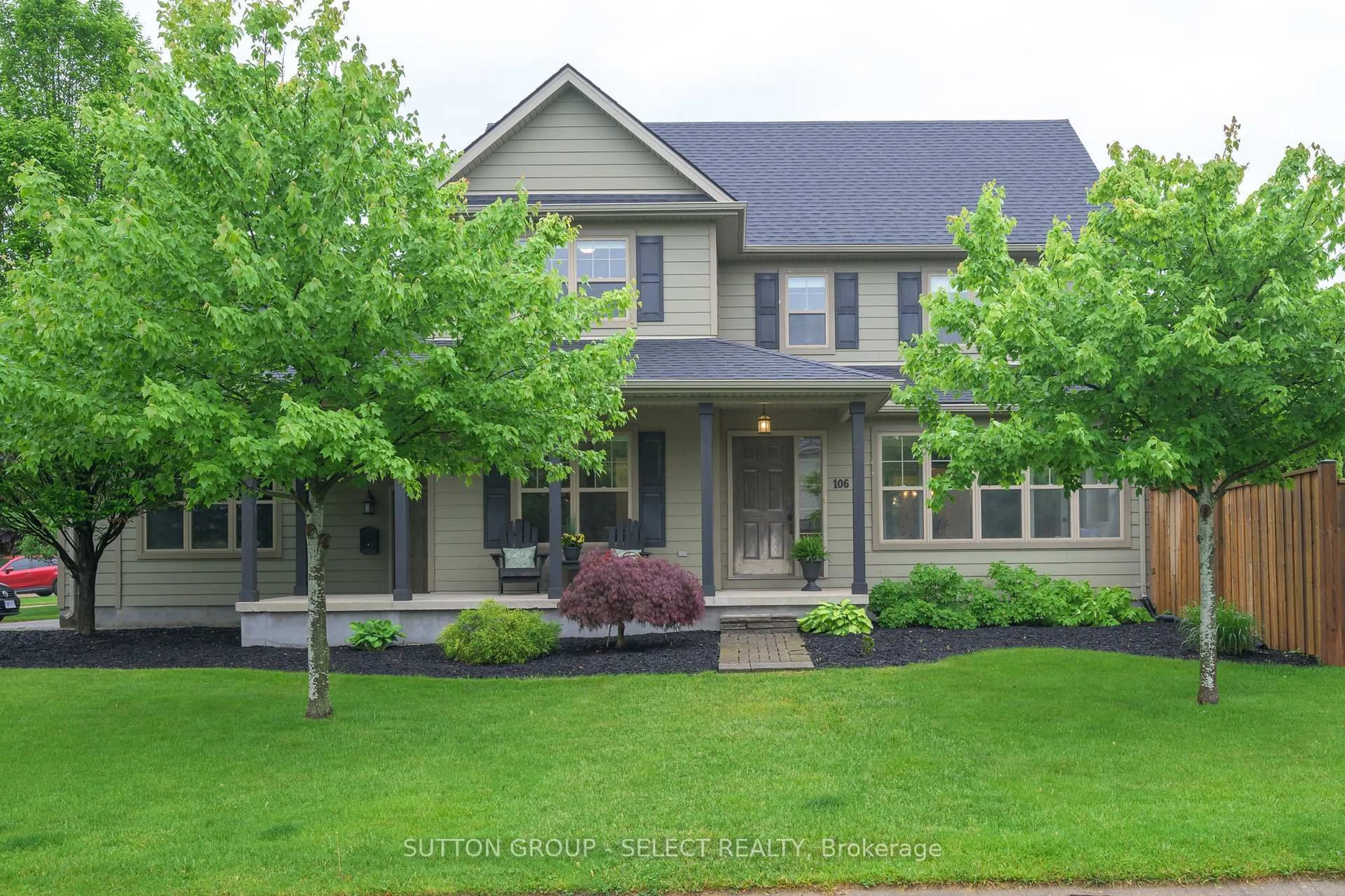 Home with vinyl exterior material, street for 106 Woodlily Lane, Middlesex Centre Ontario N0M 2A0