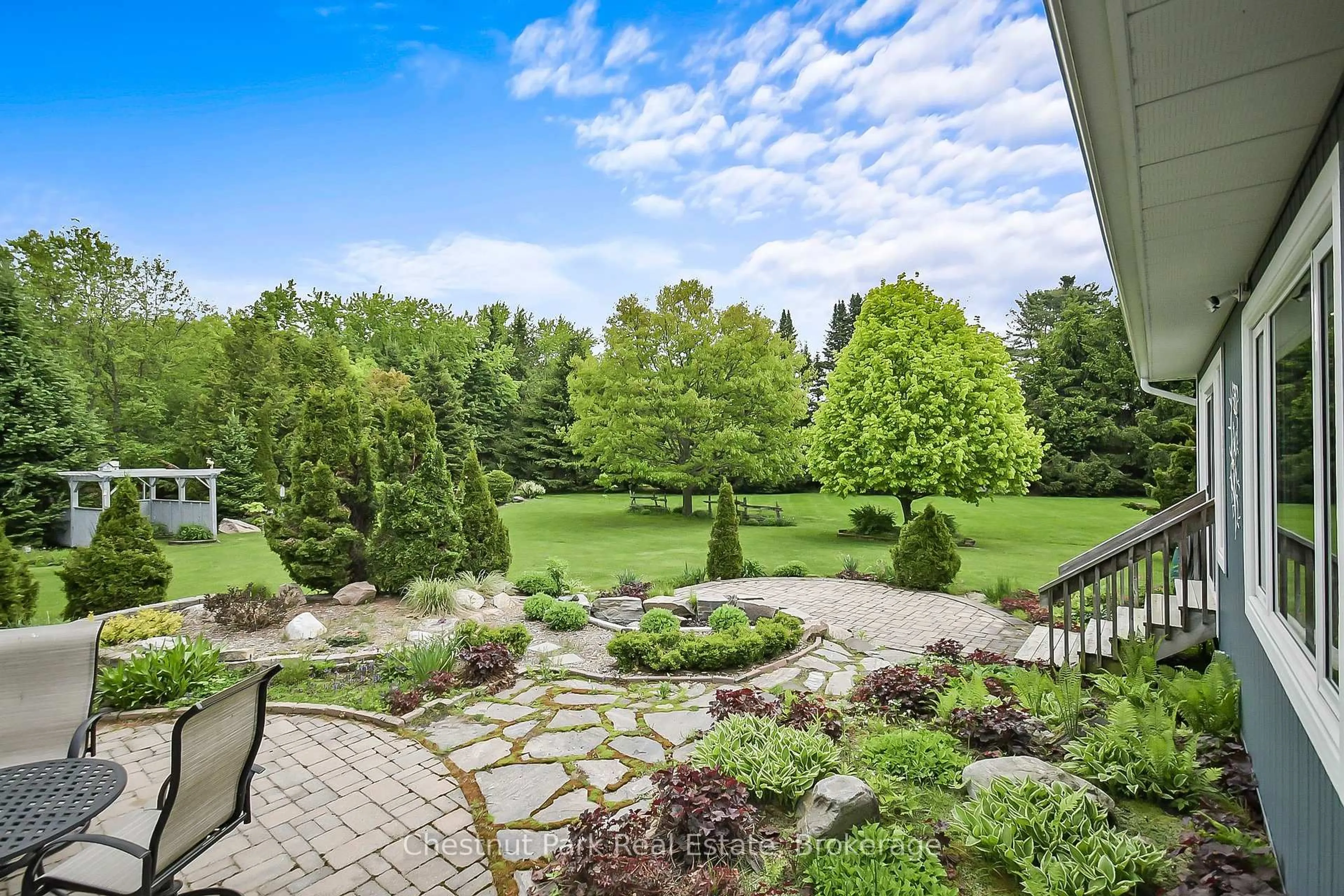 Patio, water/lake/river/ocean view for 69 Ewing St, Bracebridge Ontario P1L 2H7