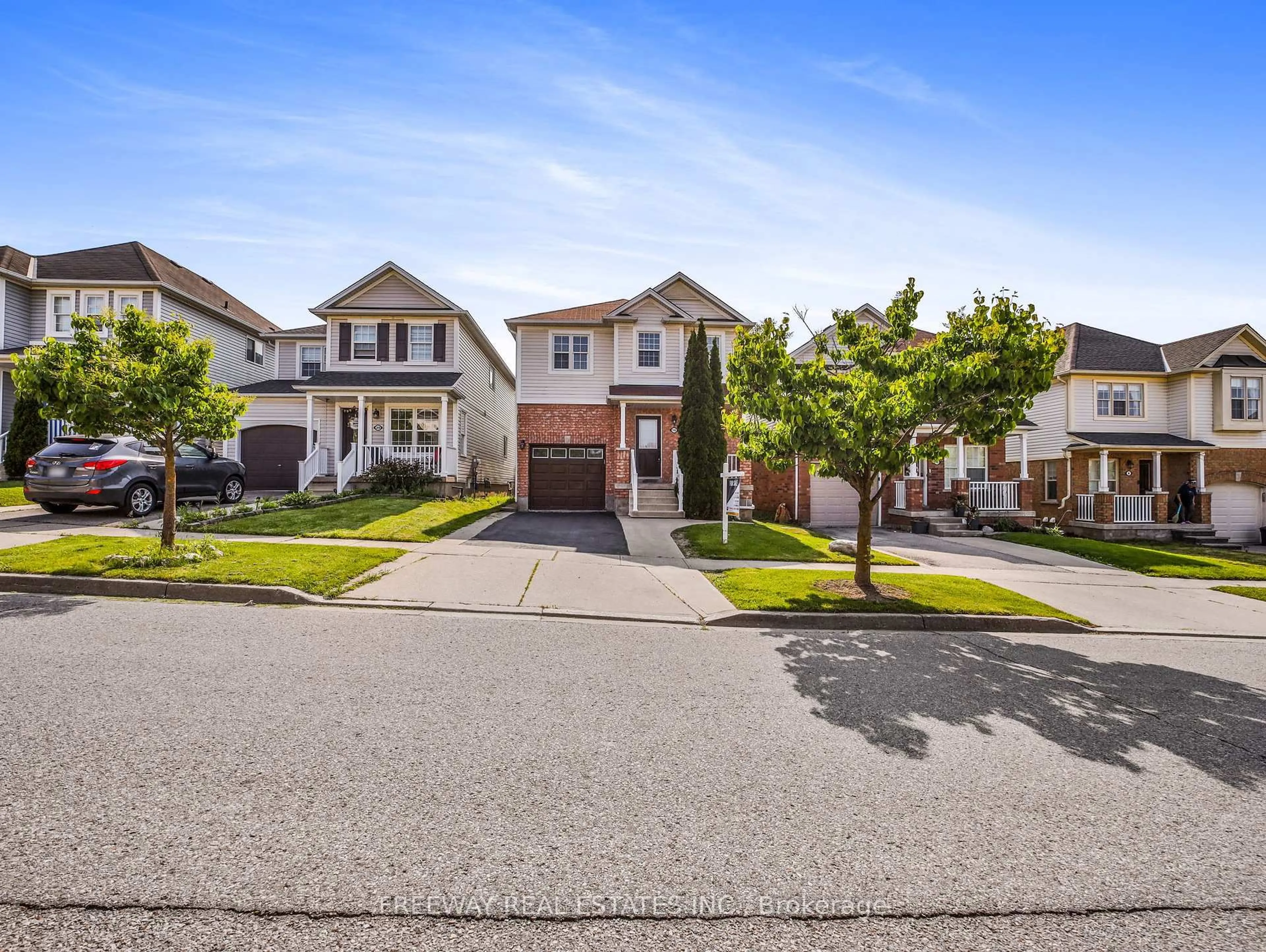 Unknown for 16 Swift Cres, Cambridge Ontario N1P 1J9