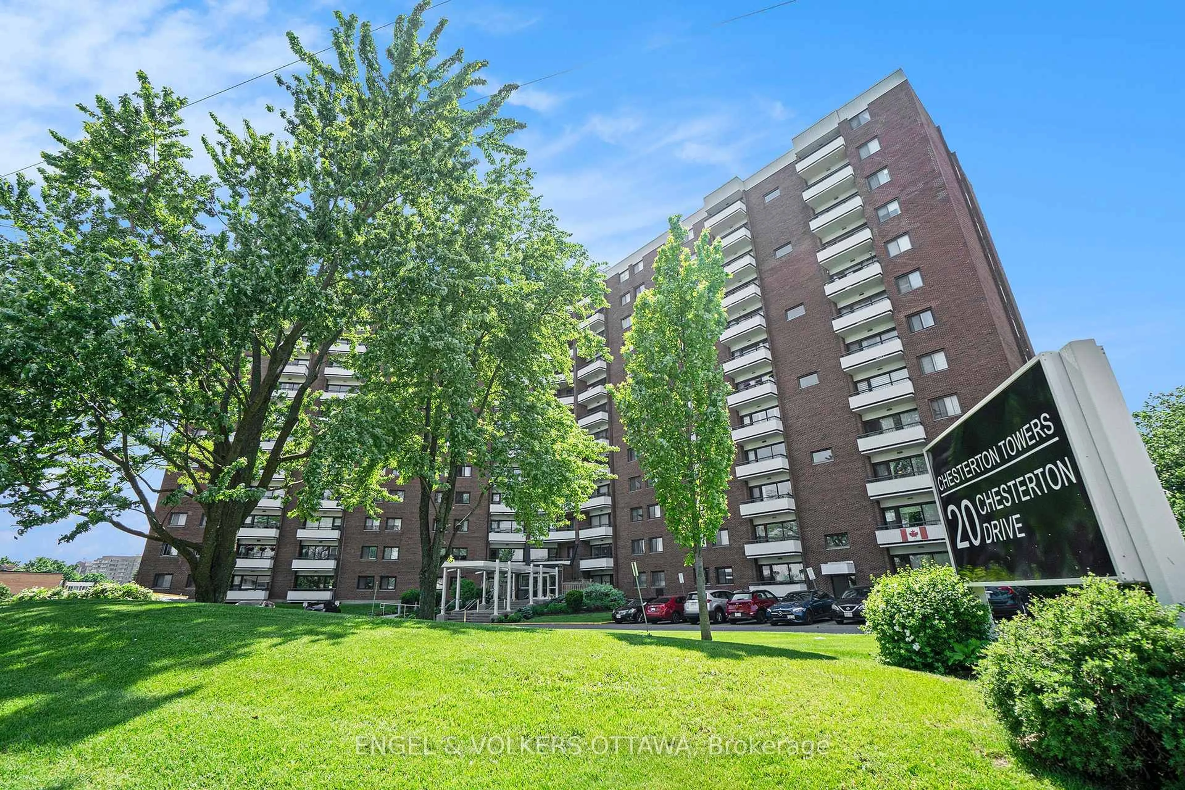 Patio, street for 20 Chesterton Dr #817, Ottawa Ontario K2E 6Z7