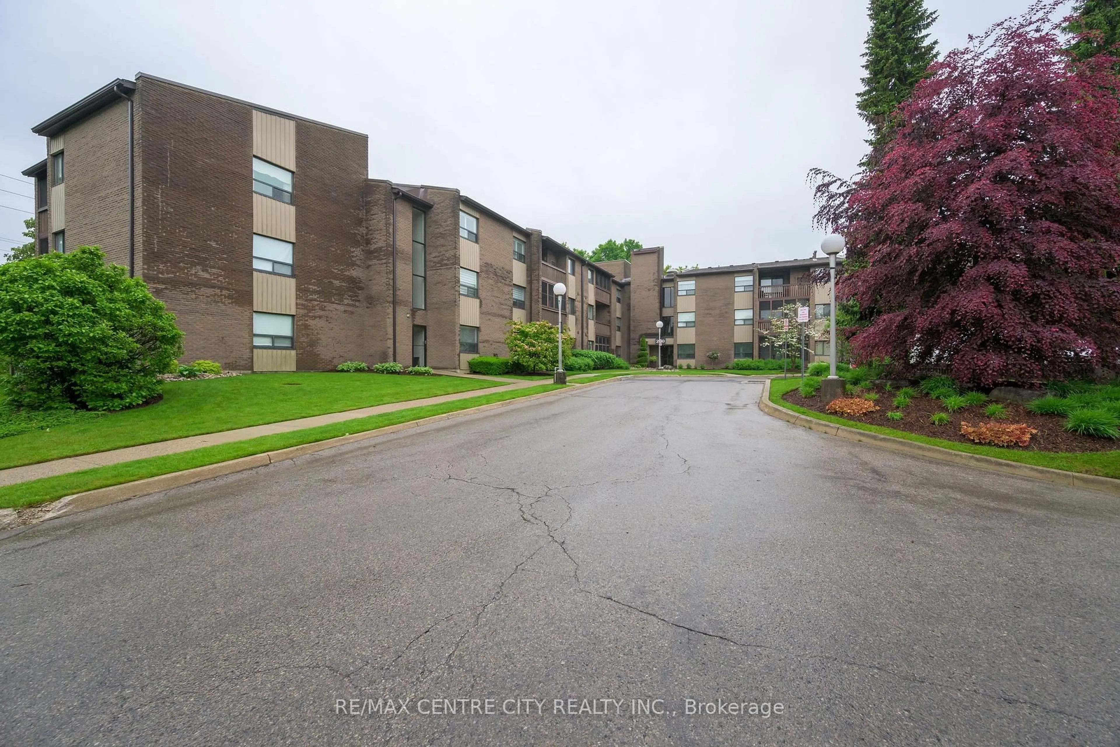 Unknown for 200 Everglade Cres #206, London North Ontario N6H 4P8