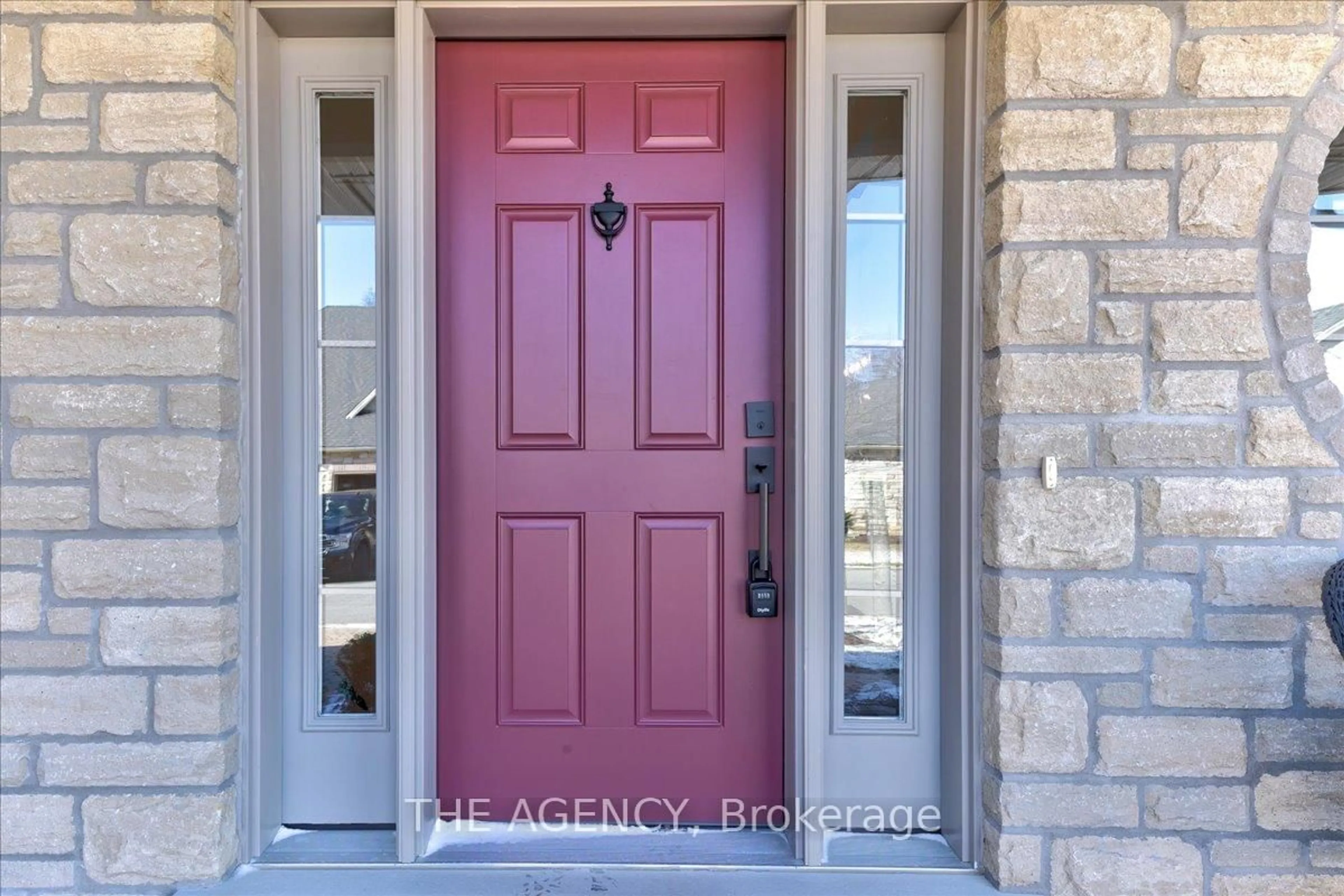 Indoor entryway for 5 Wood Haven Dr #302, Tillsonburg Ontario N4G 0A8