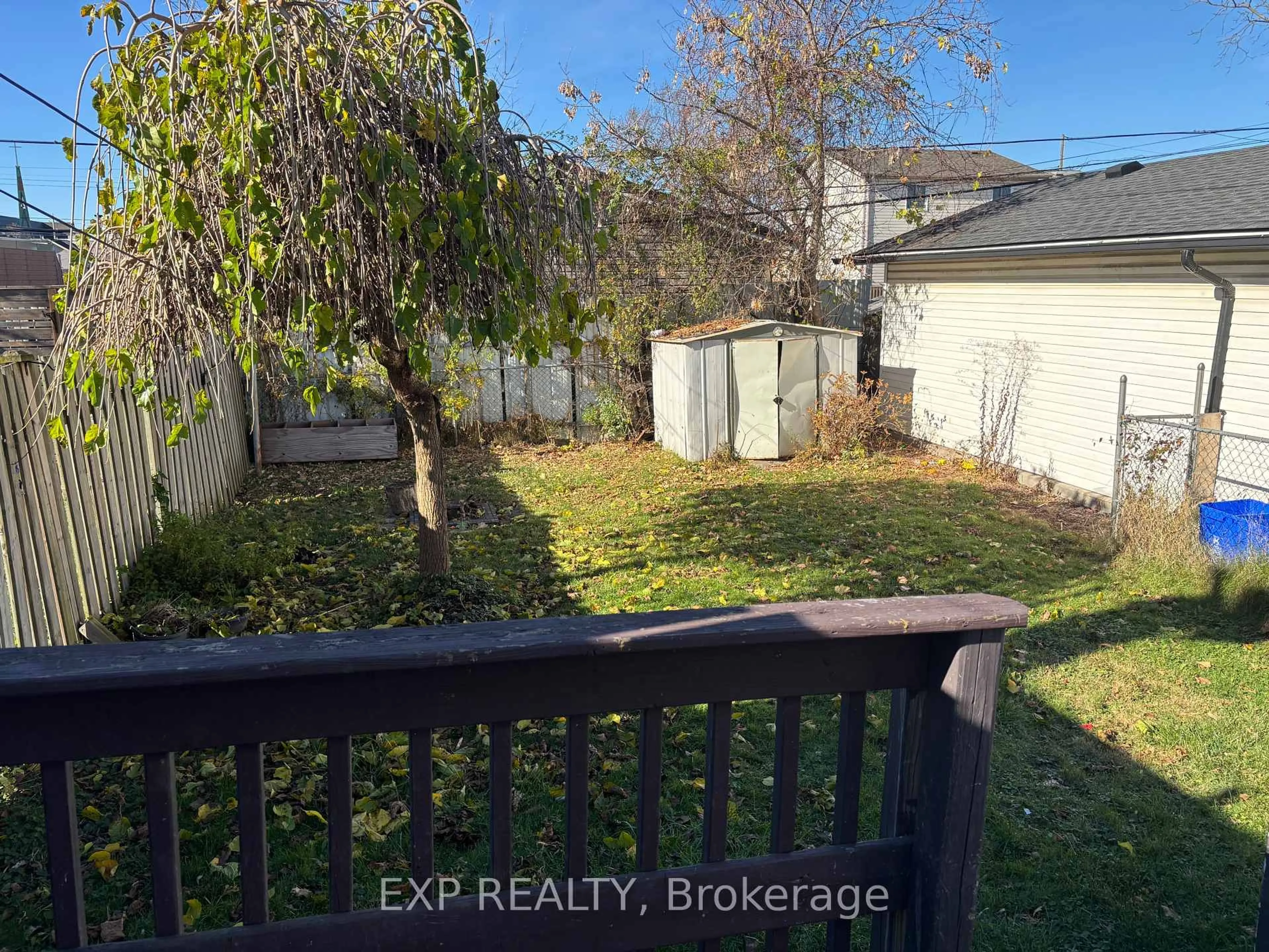 A pic from outside/outdoor area/front of a property/back of a property/a pic from drone, unknown for 46 Delena Ave, Hamilton Ontario L8H 1B6