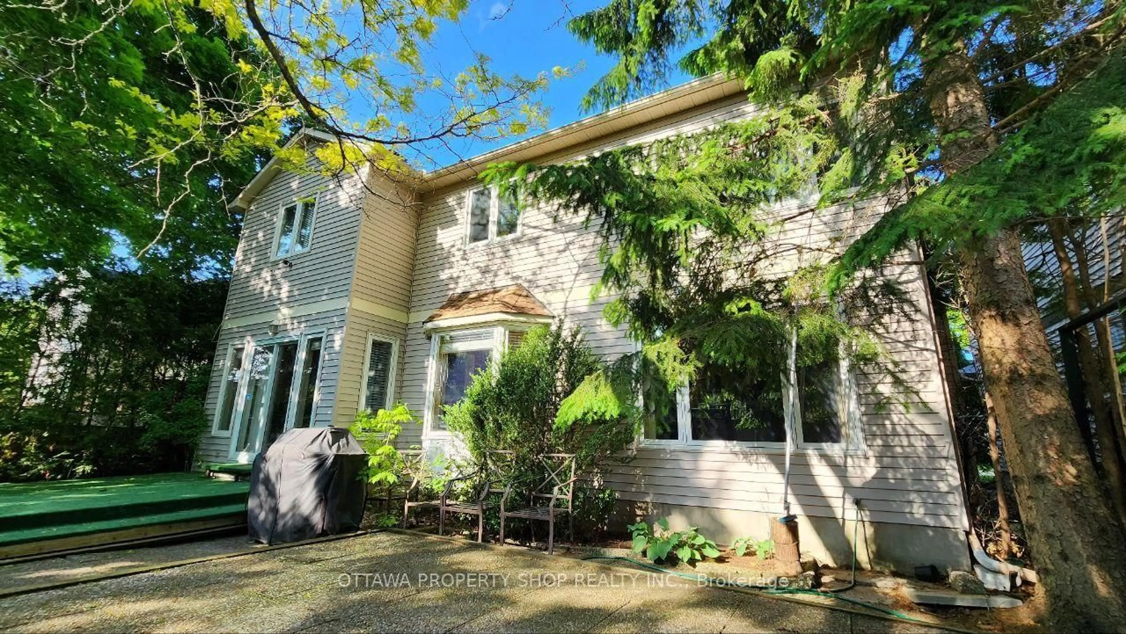 Unknown for 566 Falwyn Cres, Orleans Ontario K4A 2A4