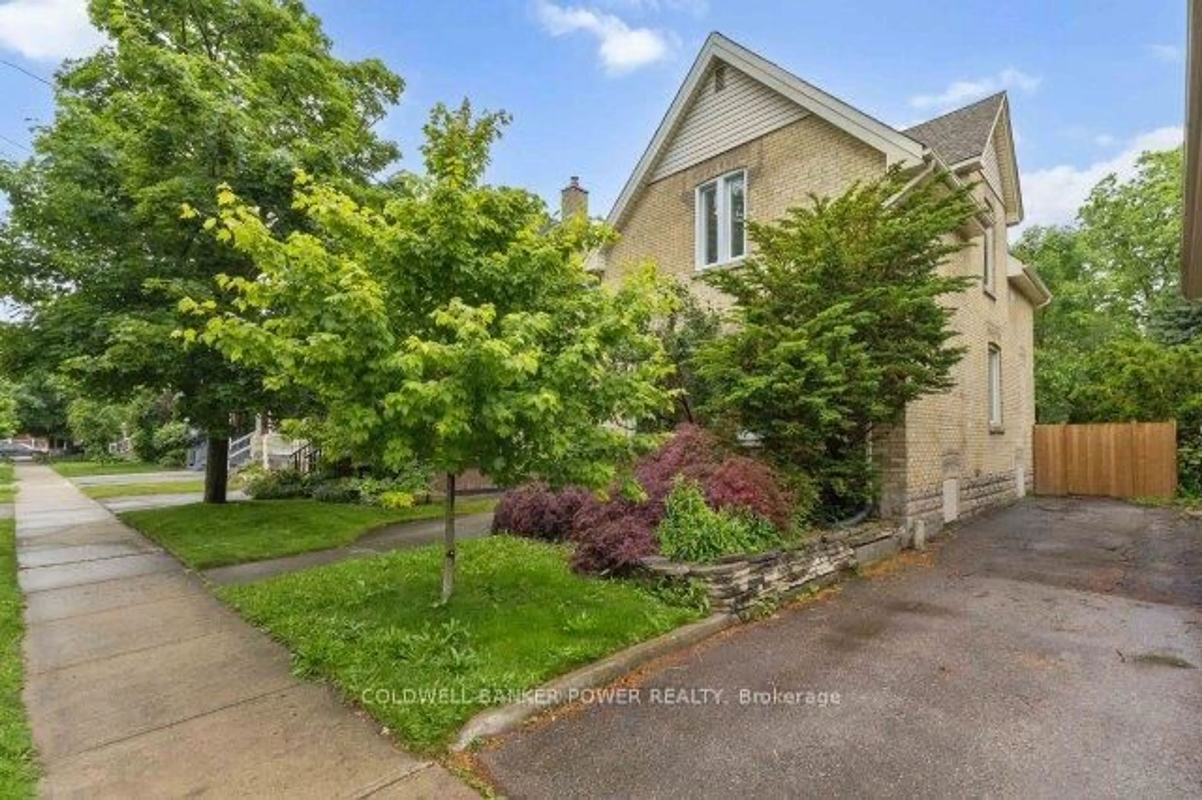 Unknown for 77 Becher St, London South Ontario N6C 1A6