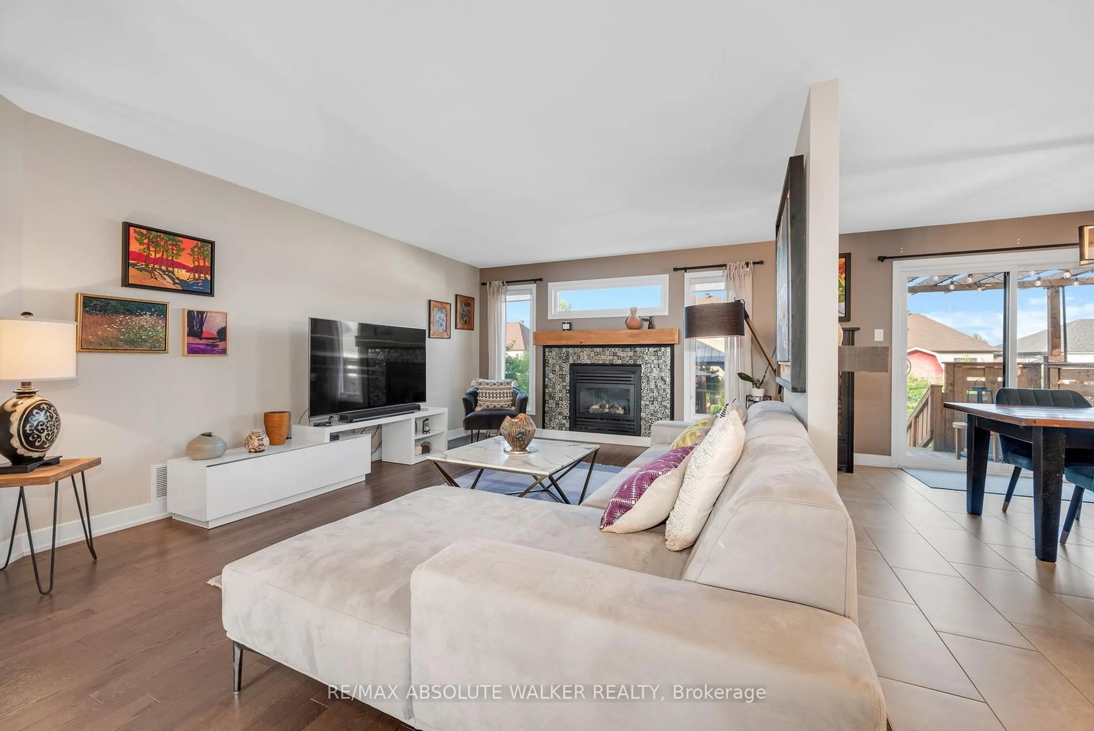 Living room with furniture, unknown for 224 Versaille St, Alfred and Plantagenet Ontario K0A 3K0