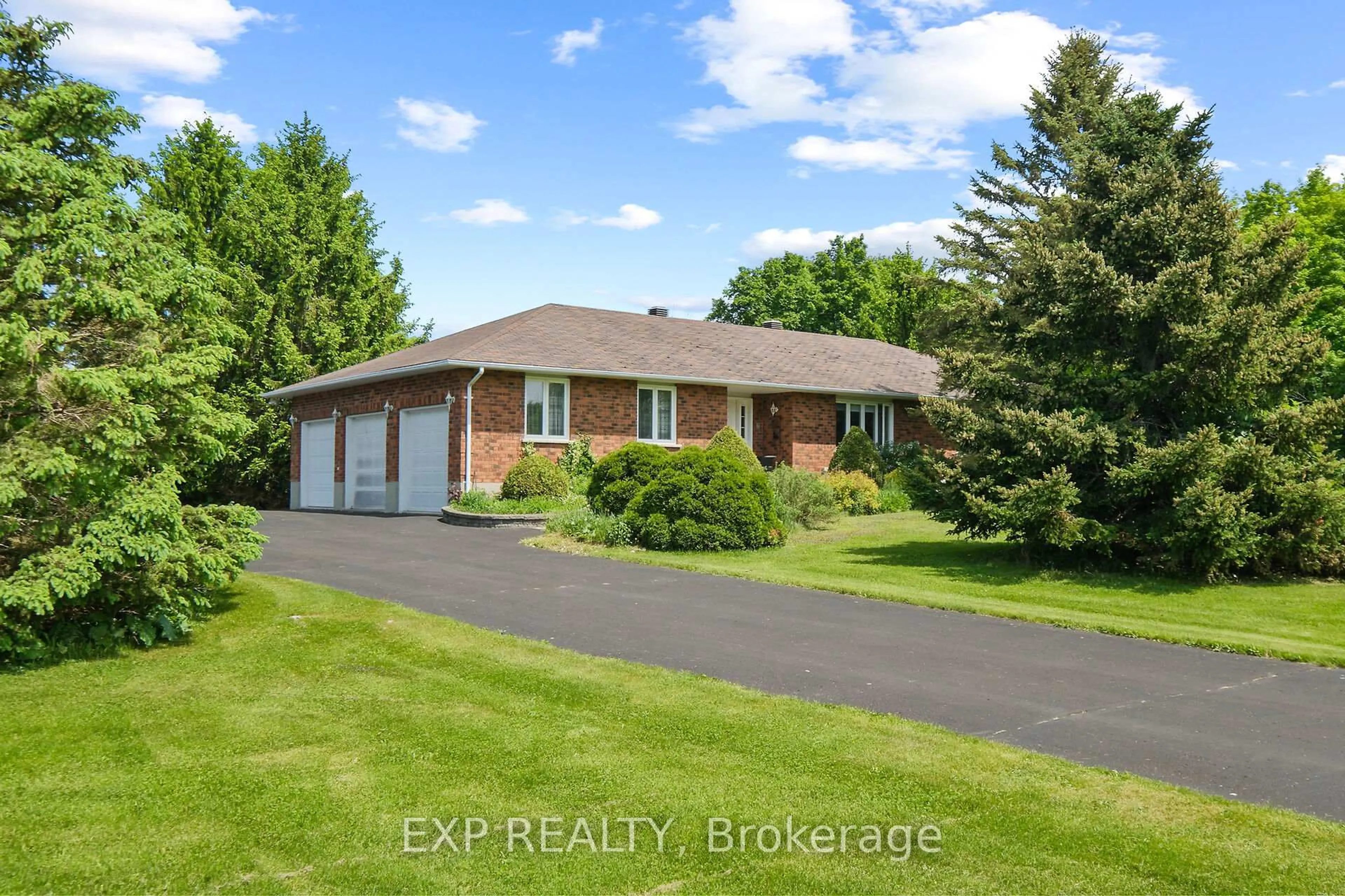 A pic from outside/outdoor area/front of a property/back of a property/a pic from drone, street for 2673 Yorks Corners Rd, Metcalfe Ontario K0A 2P0