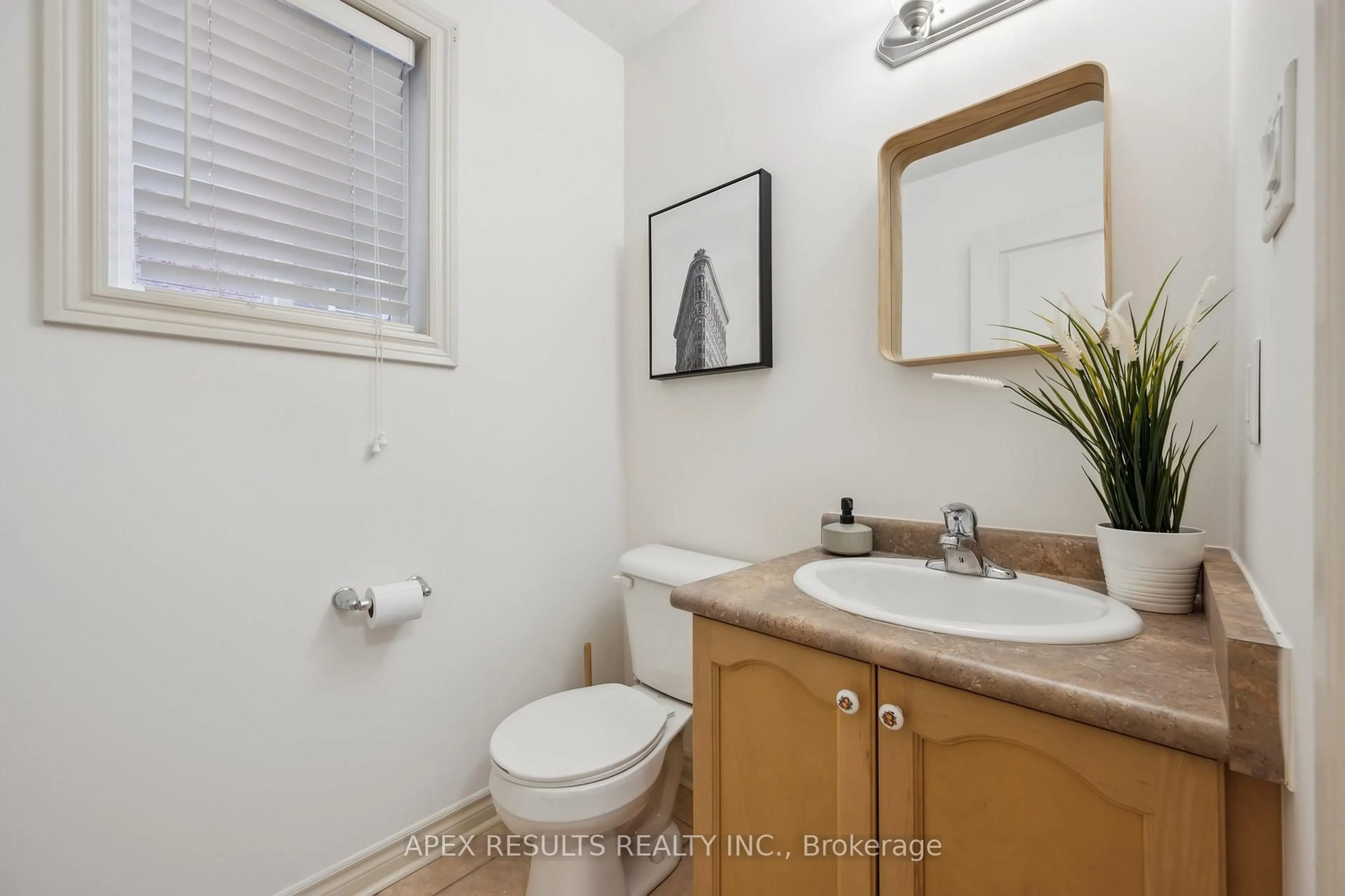 Standard bathroom, unknown for 19 Pearson St, Guelph Ontario N1L 0C2