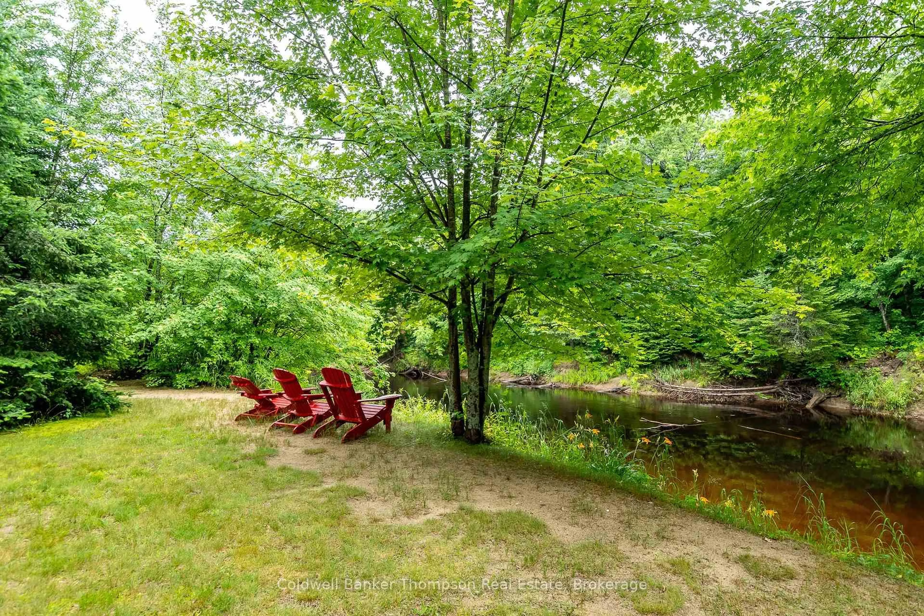 Patio, water/lake/river/ocean view for 157 GROEGER Rd, Huntsville Ontario P1H 2J4