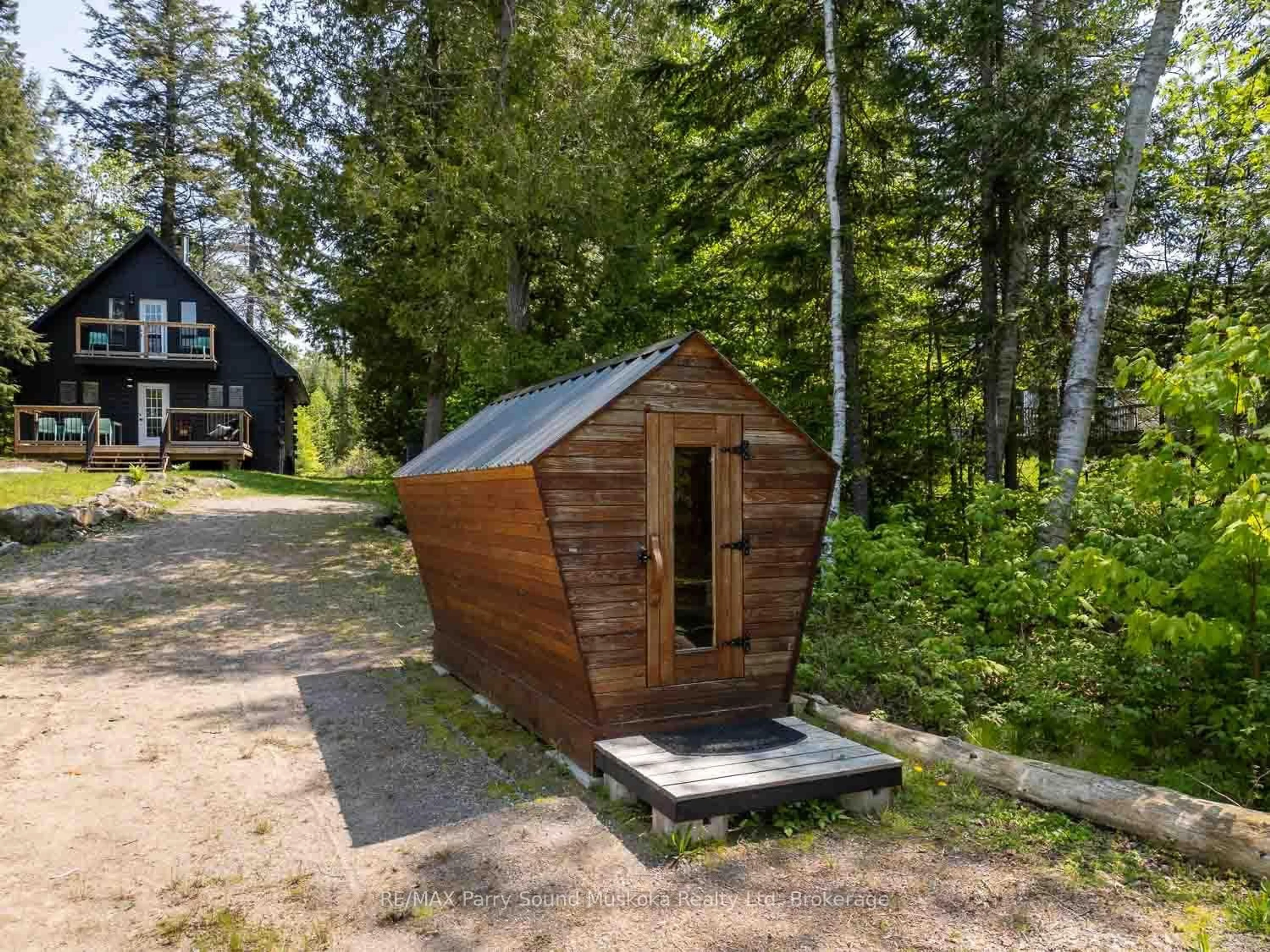 Shed for 95 Pettit Lane, Kearney Ontario P0A 1M0