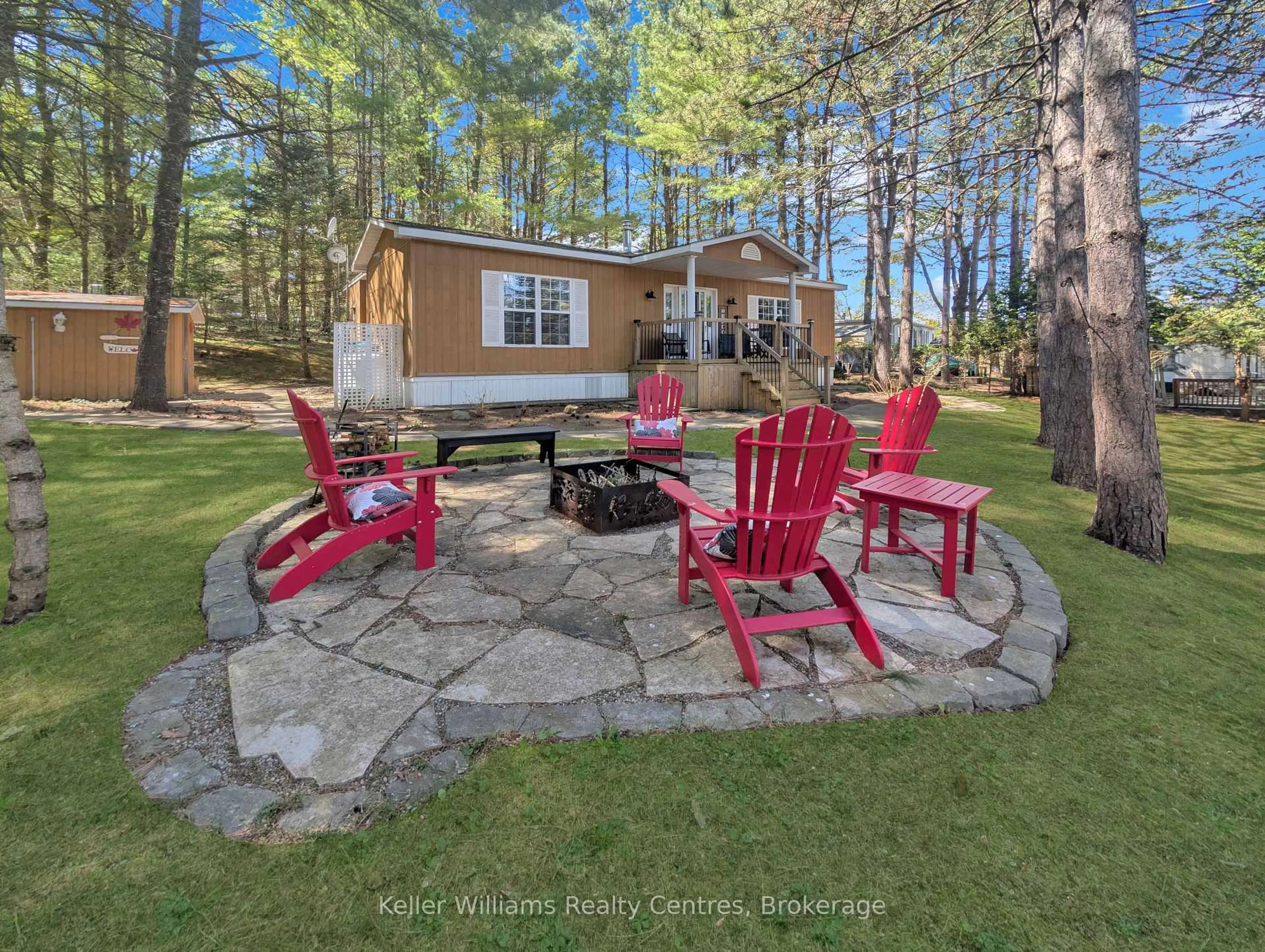 Patio, unknown for 13 Southline Ave #M9, Huron-Kinloss Ontario N2Z 2X5