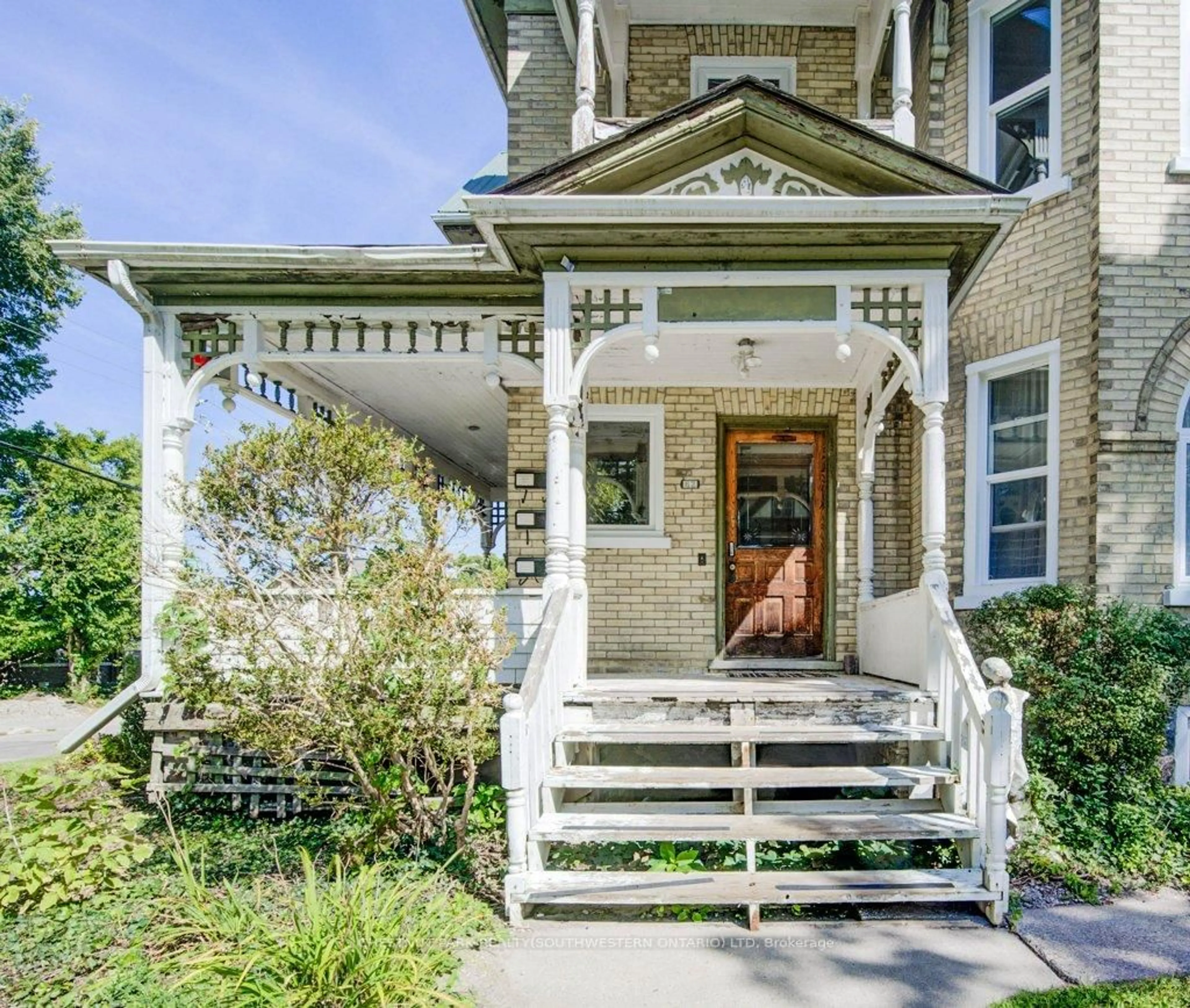 Unknown for 62 Dorset St, Waterloo Ontario N2L 3L8