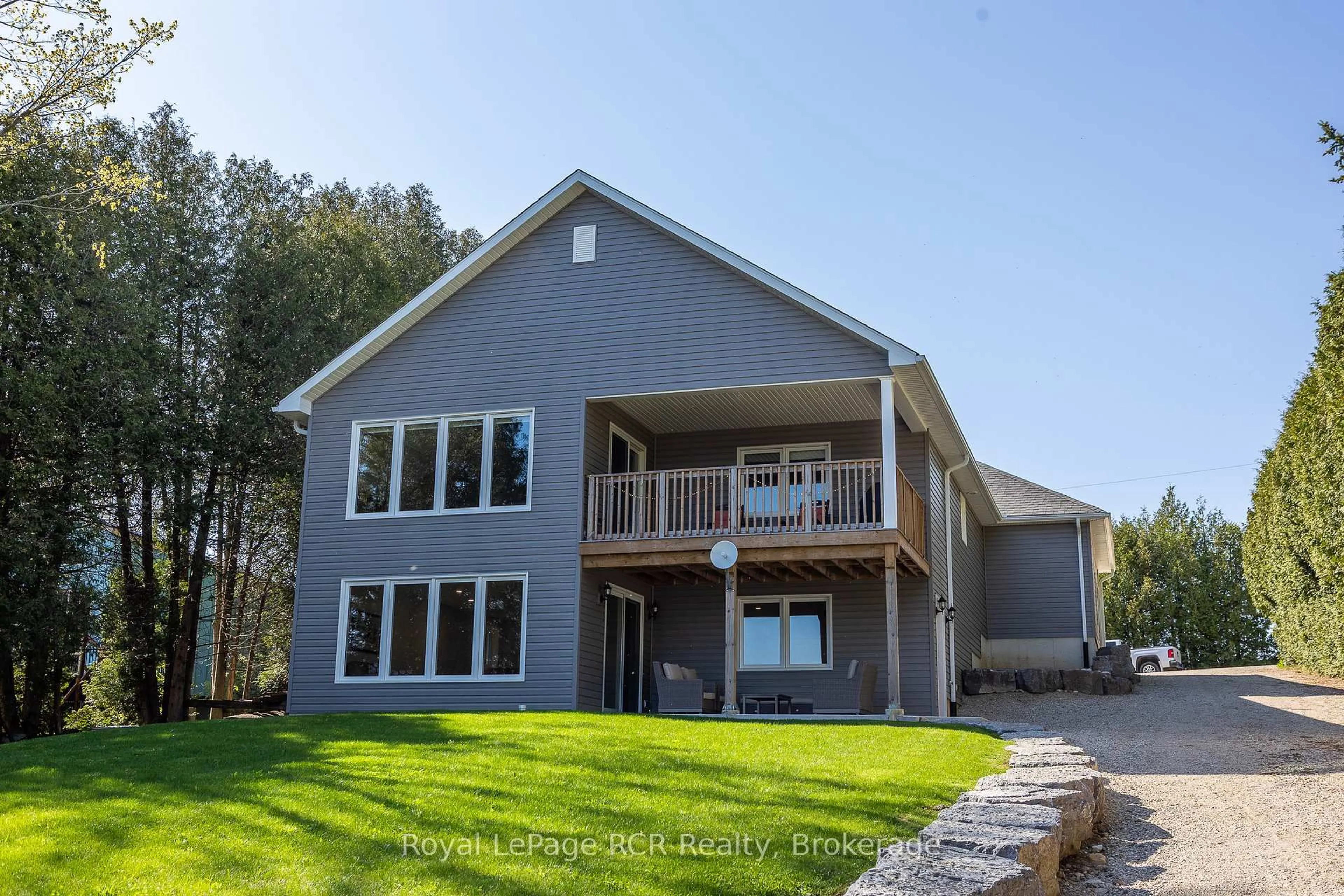 Home with vinyl exterior material, water/lake/river/ocean view for 474825 Townsend Lake Rd, West Grey Ontario N0C 1H0